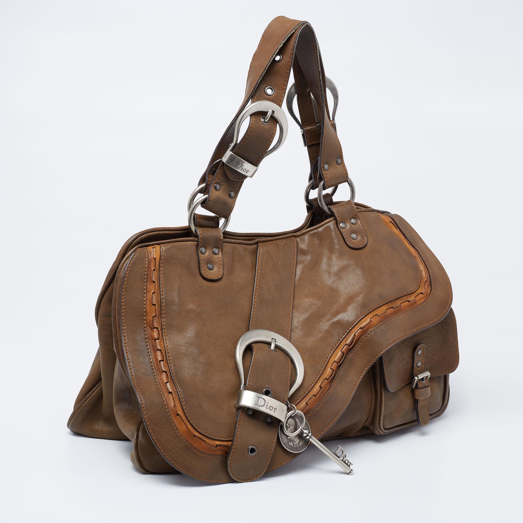 Dior Olive Green Leather Double Saddle Shoulder Bag In Good Condition In Dubai, Al Qouz 2