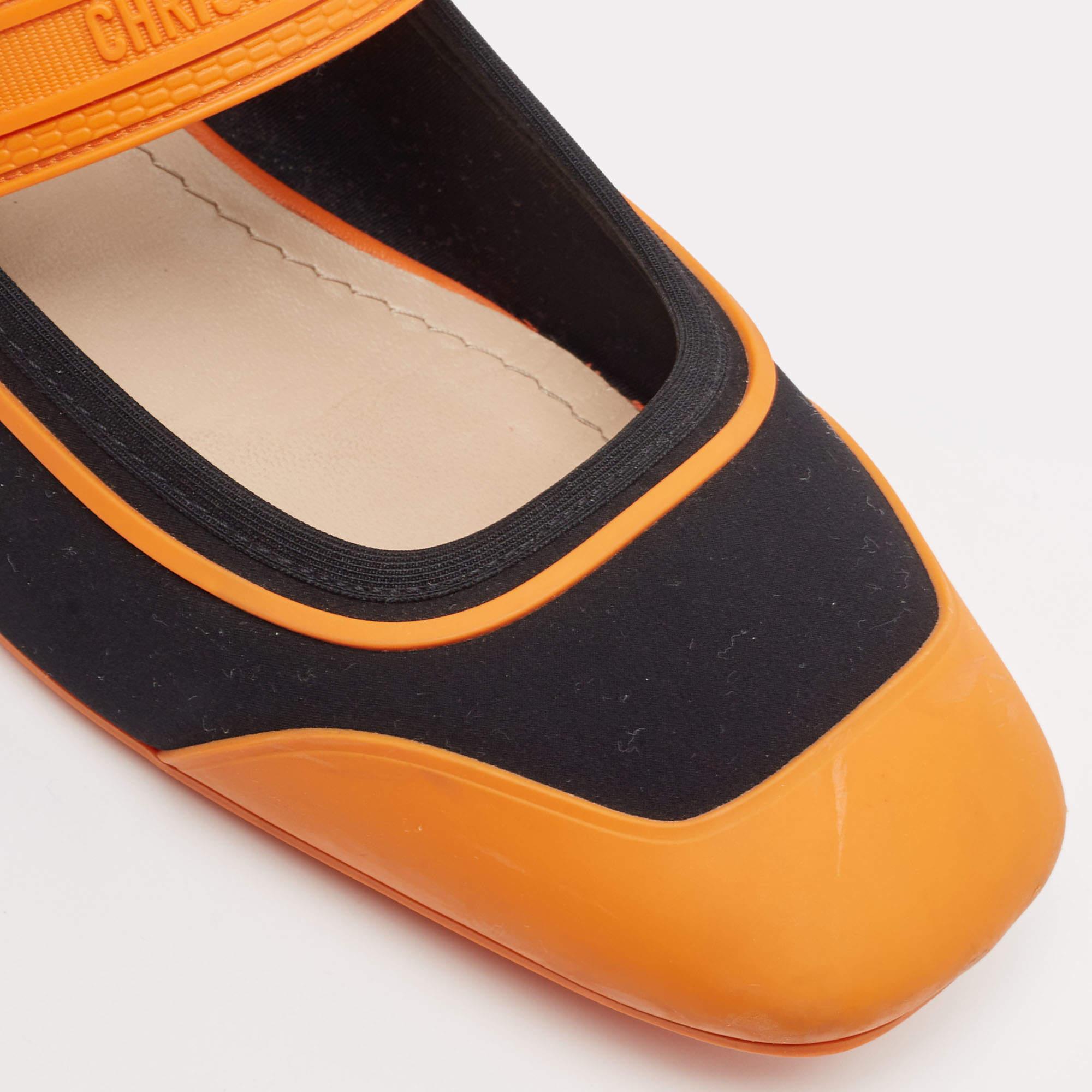 Dior Orange/Black Rubber and Fabric Roller Mary Jane Pumps Size 40 In Excellent Condition In Dubai, Al Qouz 2