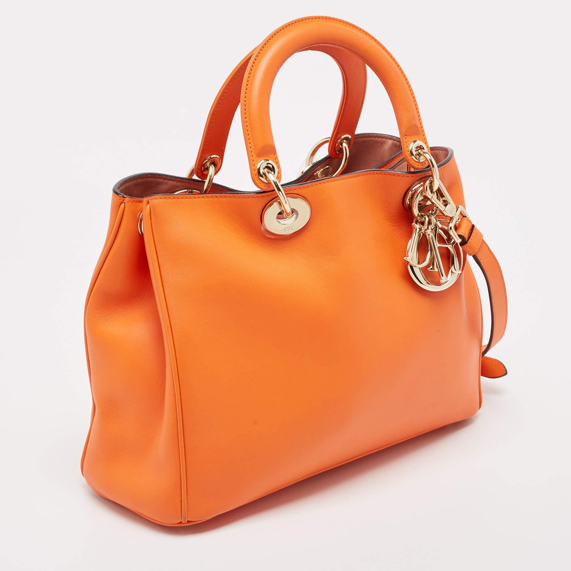 Dior Orange Leather Medium Diorissimo Shopper Tote In Good Condition For Sale In Dubai, Al Qouz 2