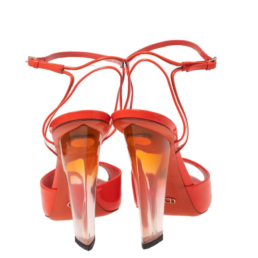 Dior Orange Patent Leather and PVC Clear Block Heels Ankle-Strap Sandals Size 41 In Good Condition For Sale In Dubai, Al Qouz 2