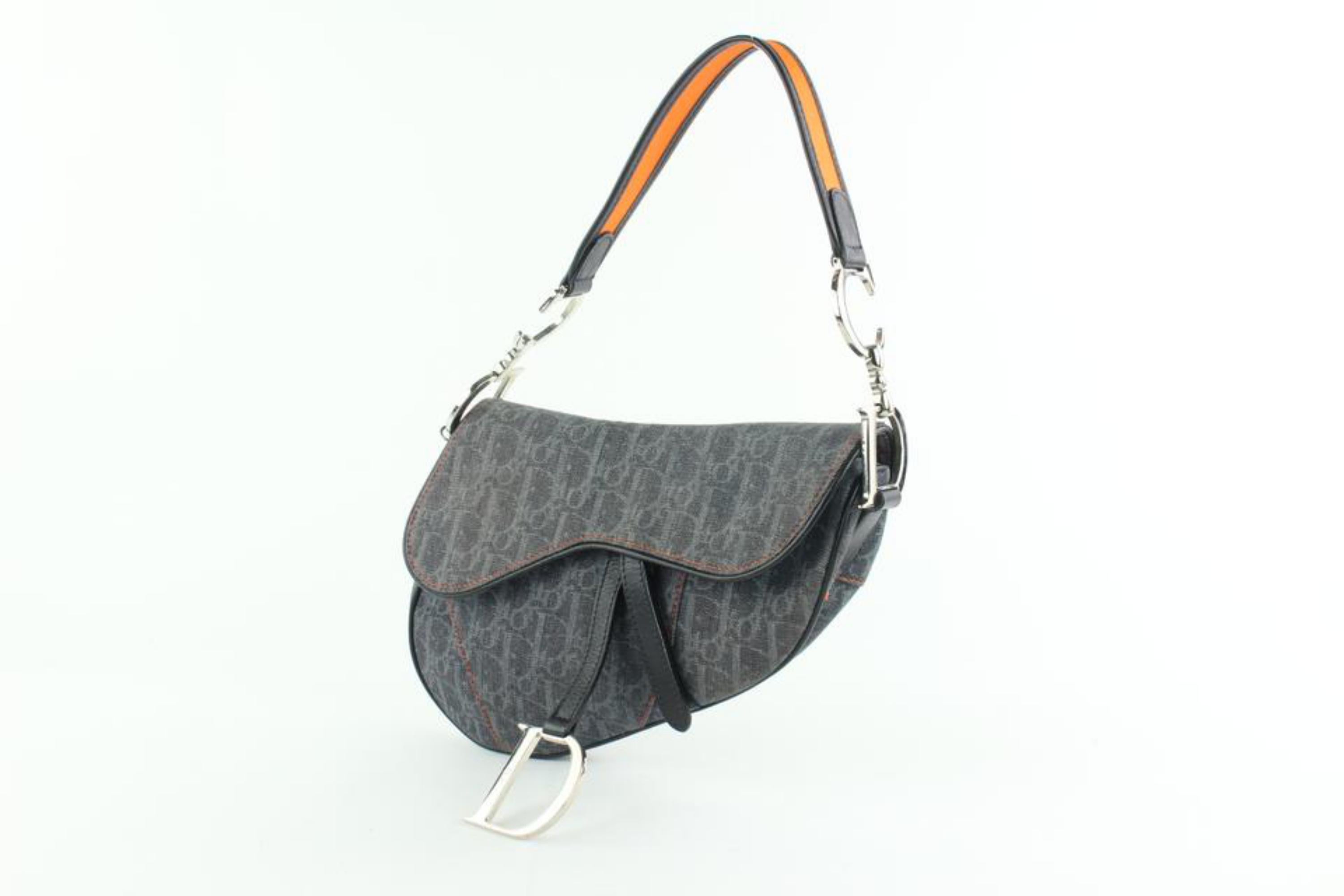 Date Code/Serial Number: 01 RU 1005
Made In: Italy
Measurements: Length: 10