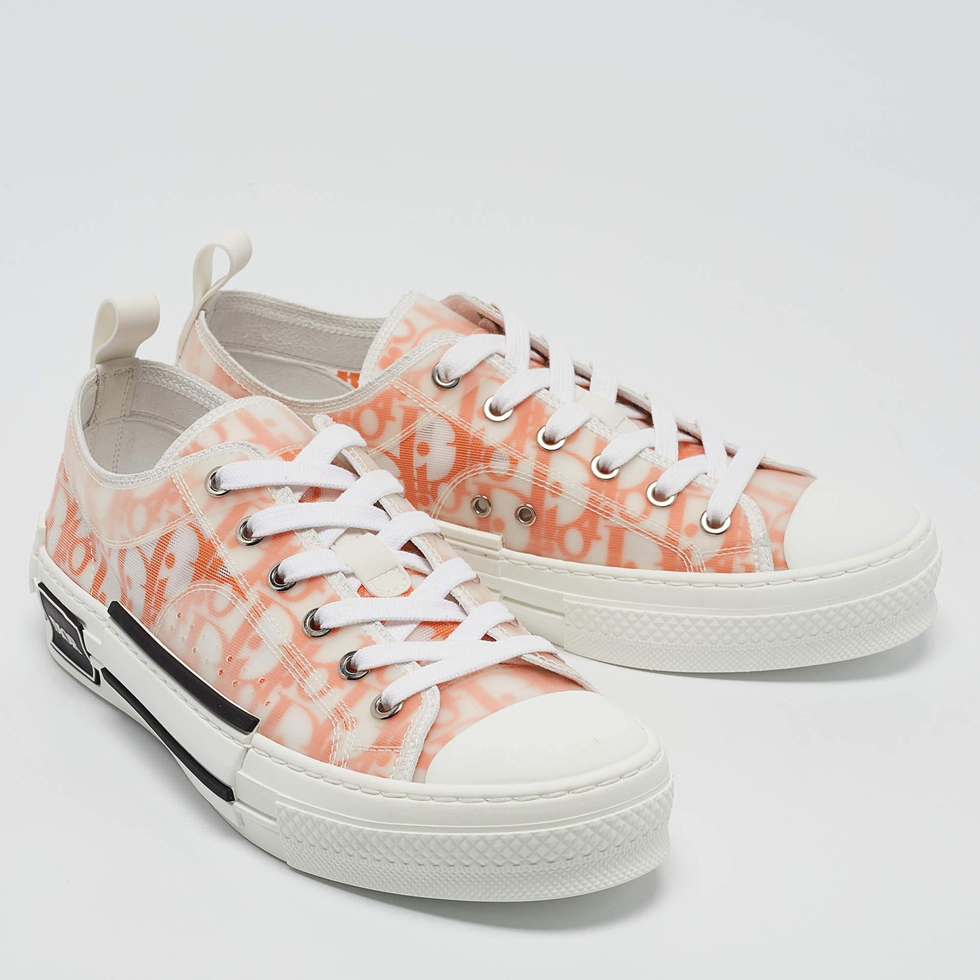 Dior Orange/White Oblique Mesh and Rubber B23 Sneakers Size 39 In New Condition For Sale In Dubai, Al Qouz 2