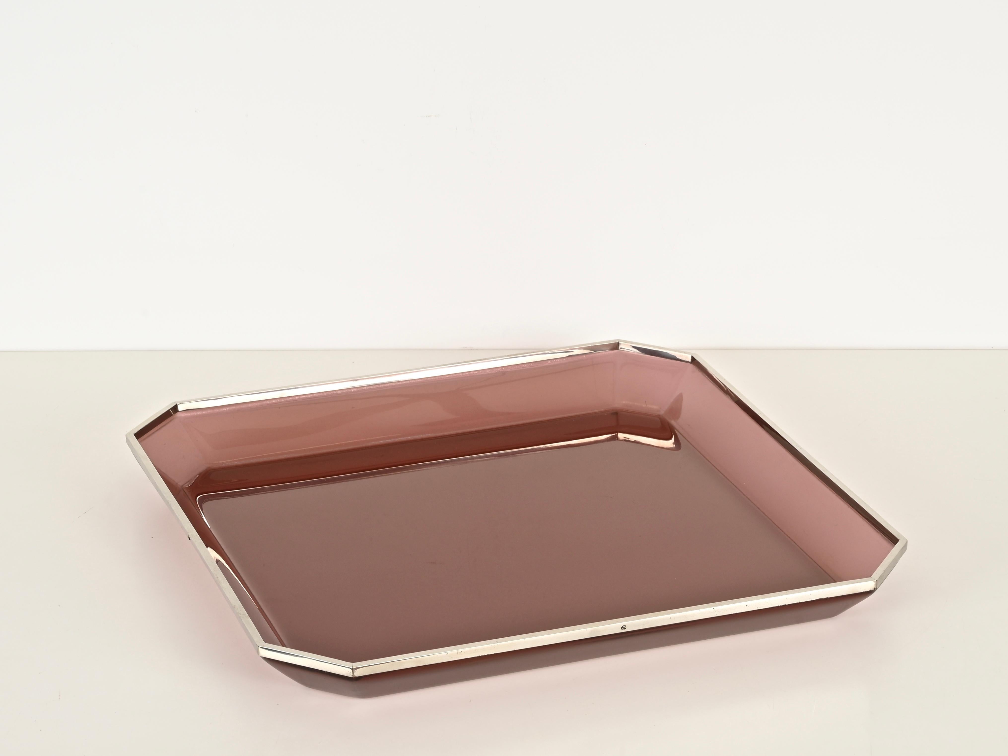 Dior Übergroßes Tablett aus rosa Lucit und Chrom, Italien, 1970er Jahre (Moderne der Mitte des Jahrhunderts) im Angebot