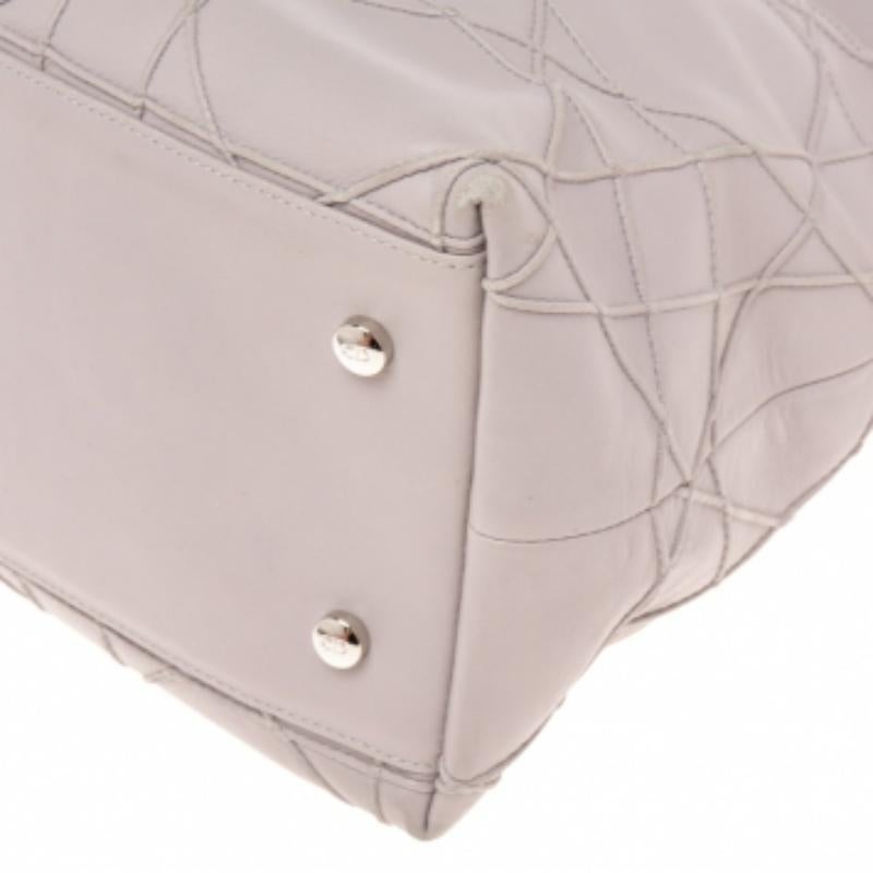 Dior Fourre-tout Granville en cuir Cannage lilas pâle en vente 3