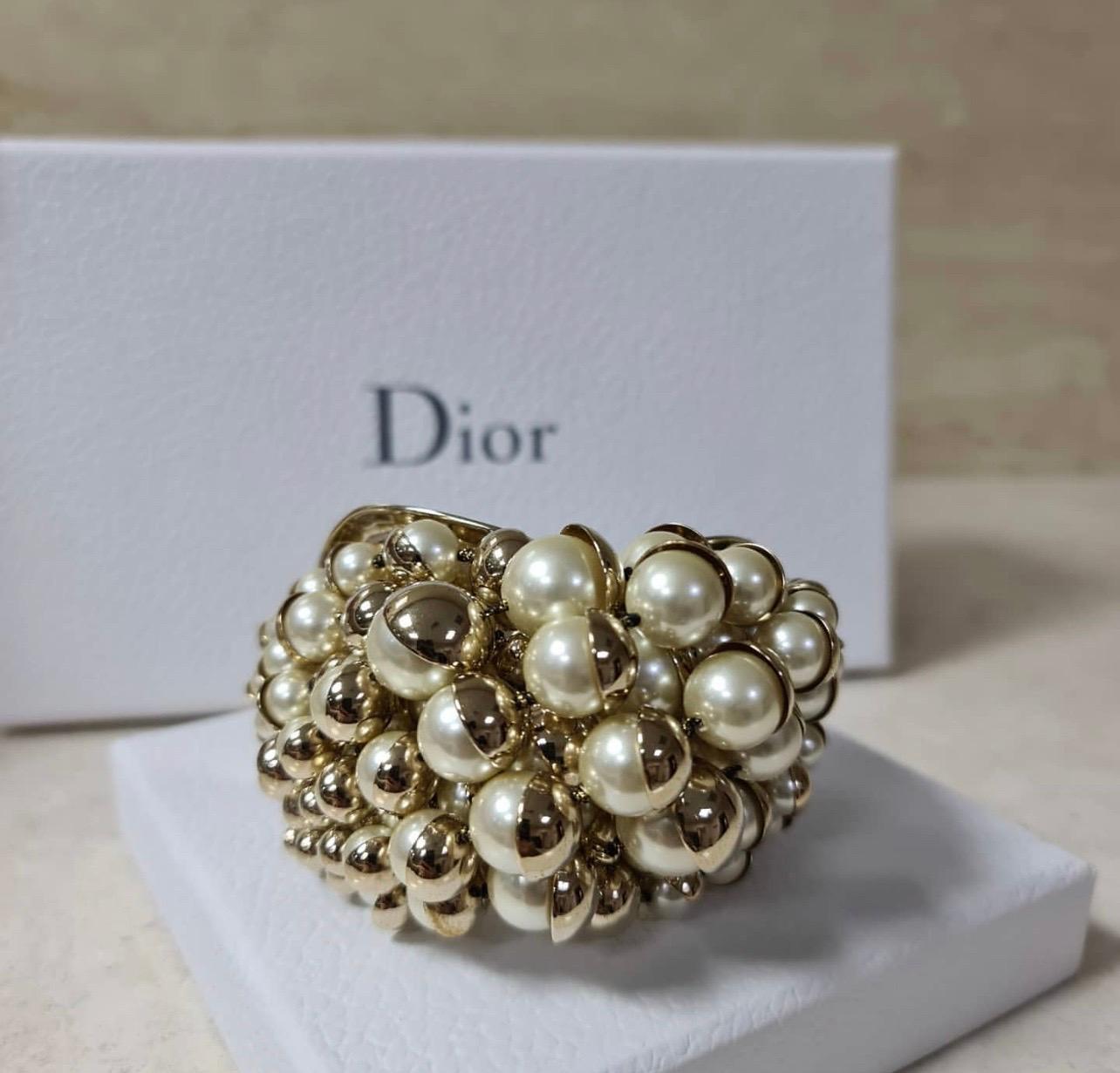 Women's Dior Pearl Massive Bracelet