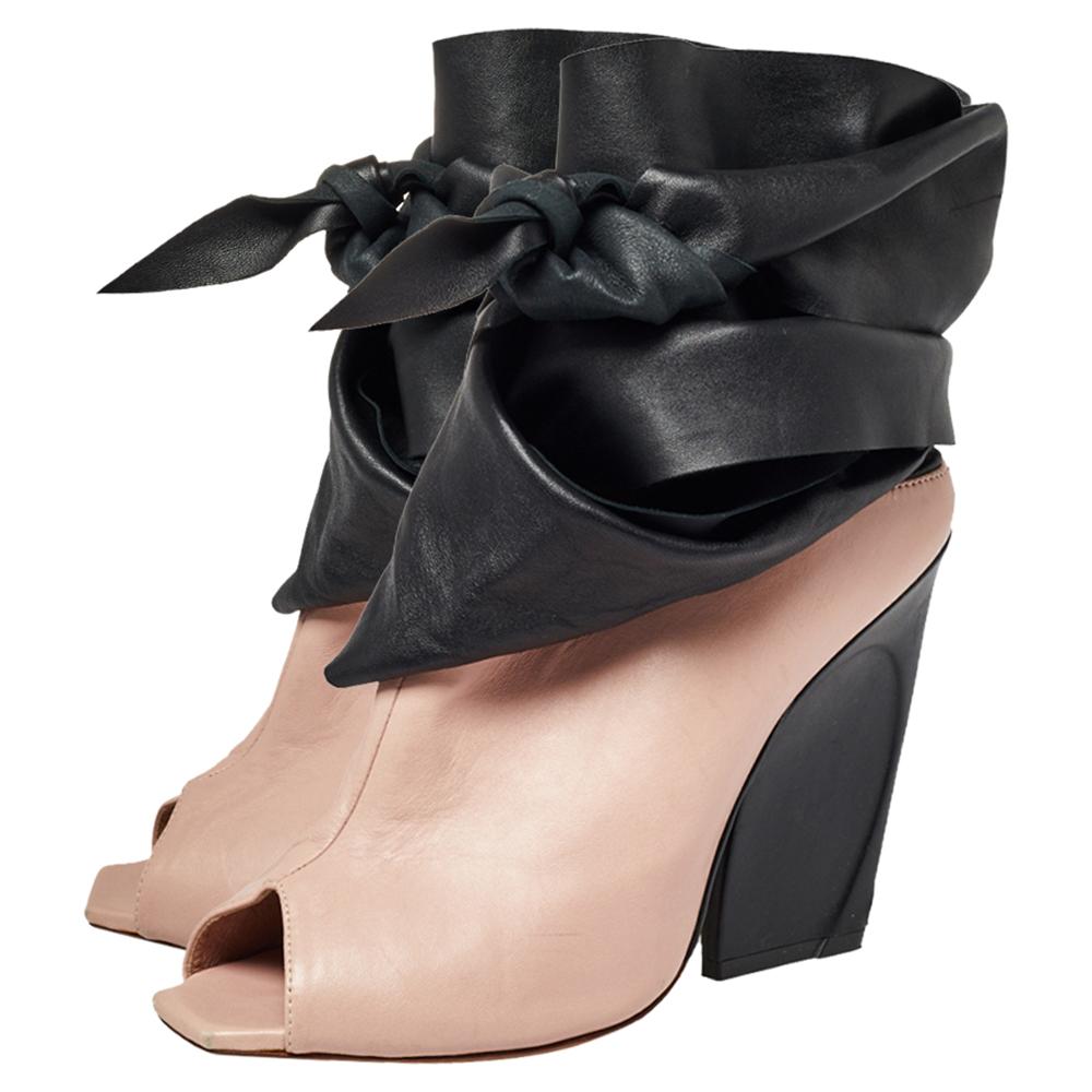 Dior Botines Brooklyn de piel rosa/negro con puntera abierta Talla 40 Negro