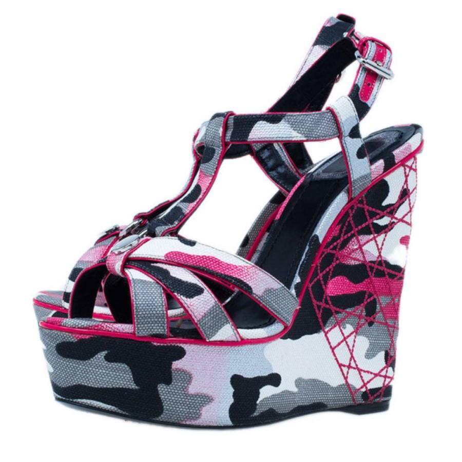 Dior Pink Camouflage Canvas Anselm Reyle Platform Wedge Sandals Size 39 In New Condition In Dubai, Al Qouz 2