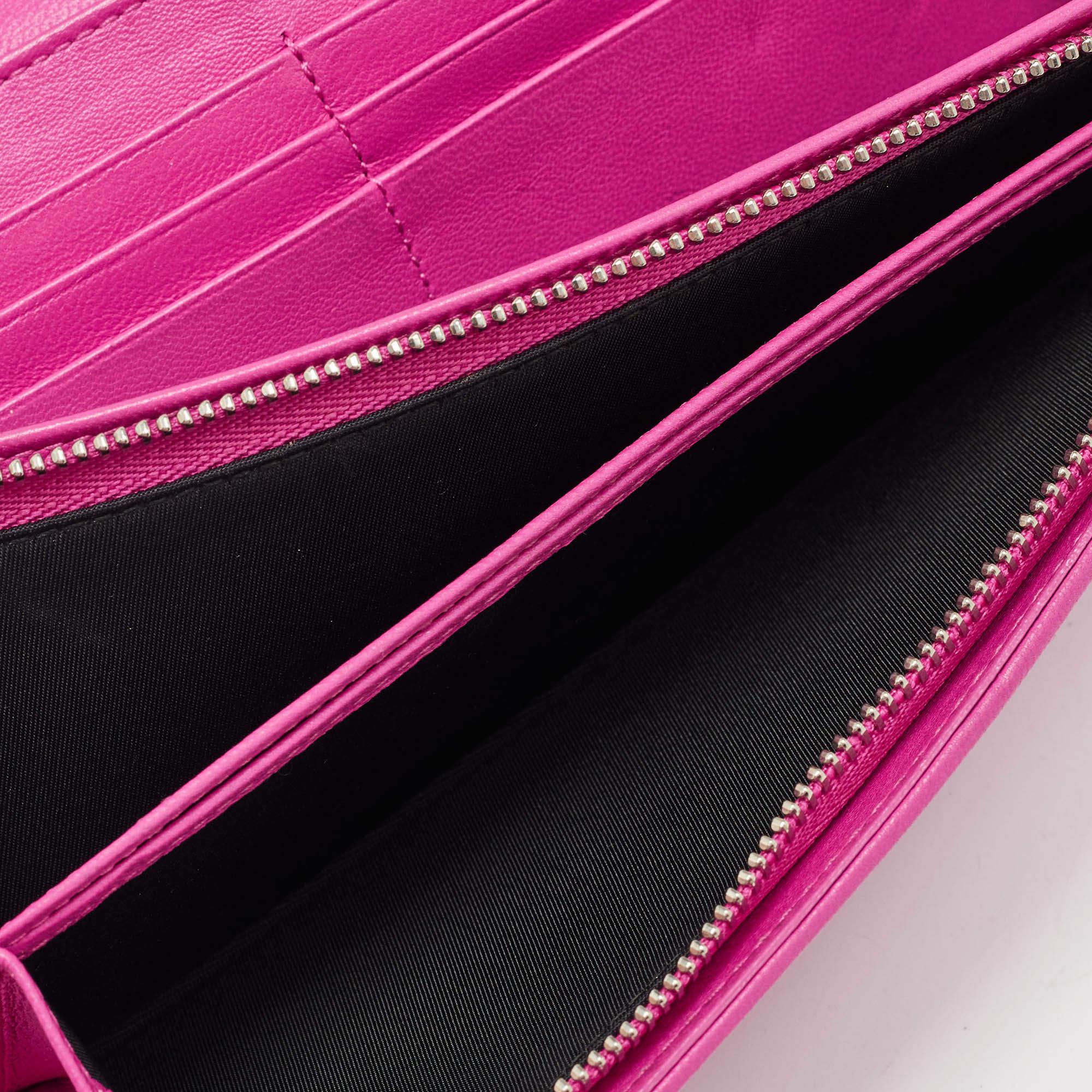 Dior Pink Cannage Leather Lady Dior Wallet on Chain In Fair Condition In Dubai, Al Qouz 2