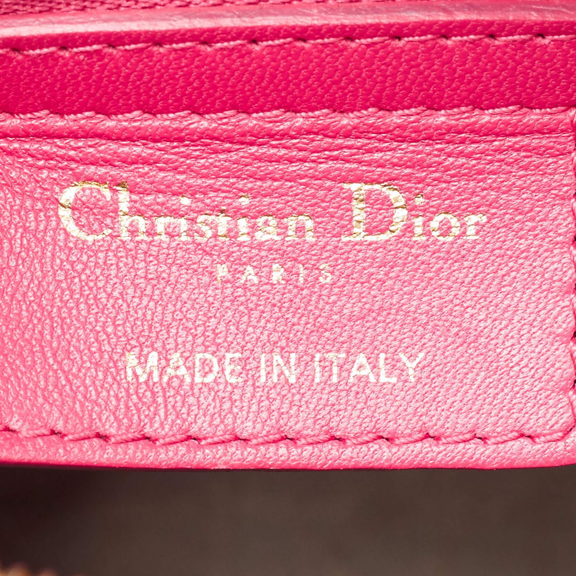 Sac cabas Dior Lady Dior en cuir cannage rose de taille moyenne en vente 9