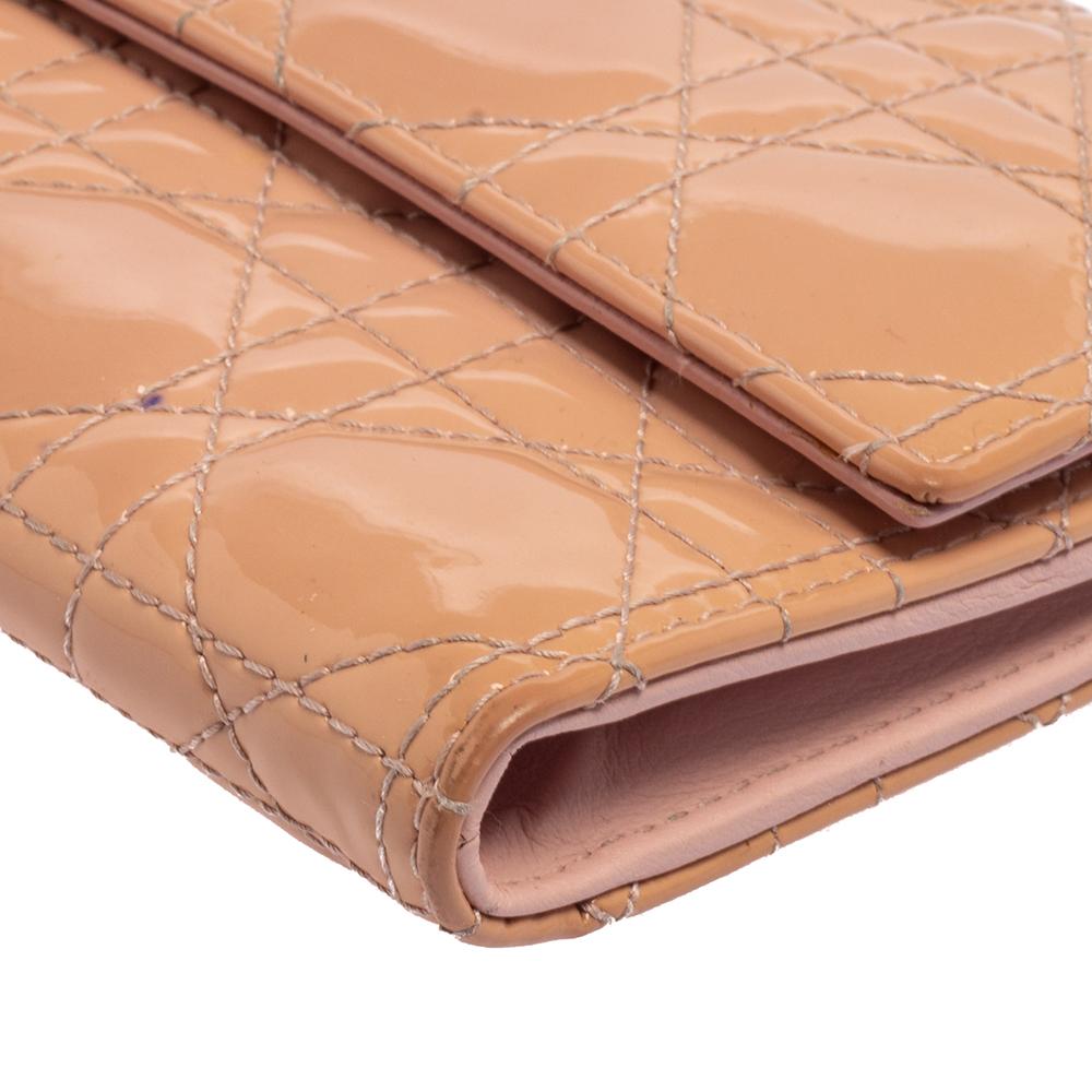 Dior Pink Cannage Patent Leather Lady Dior Chain Clutch In Fair Condition In Dubai, Al Qouz 2