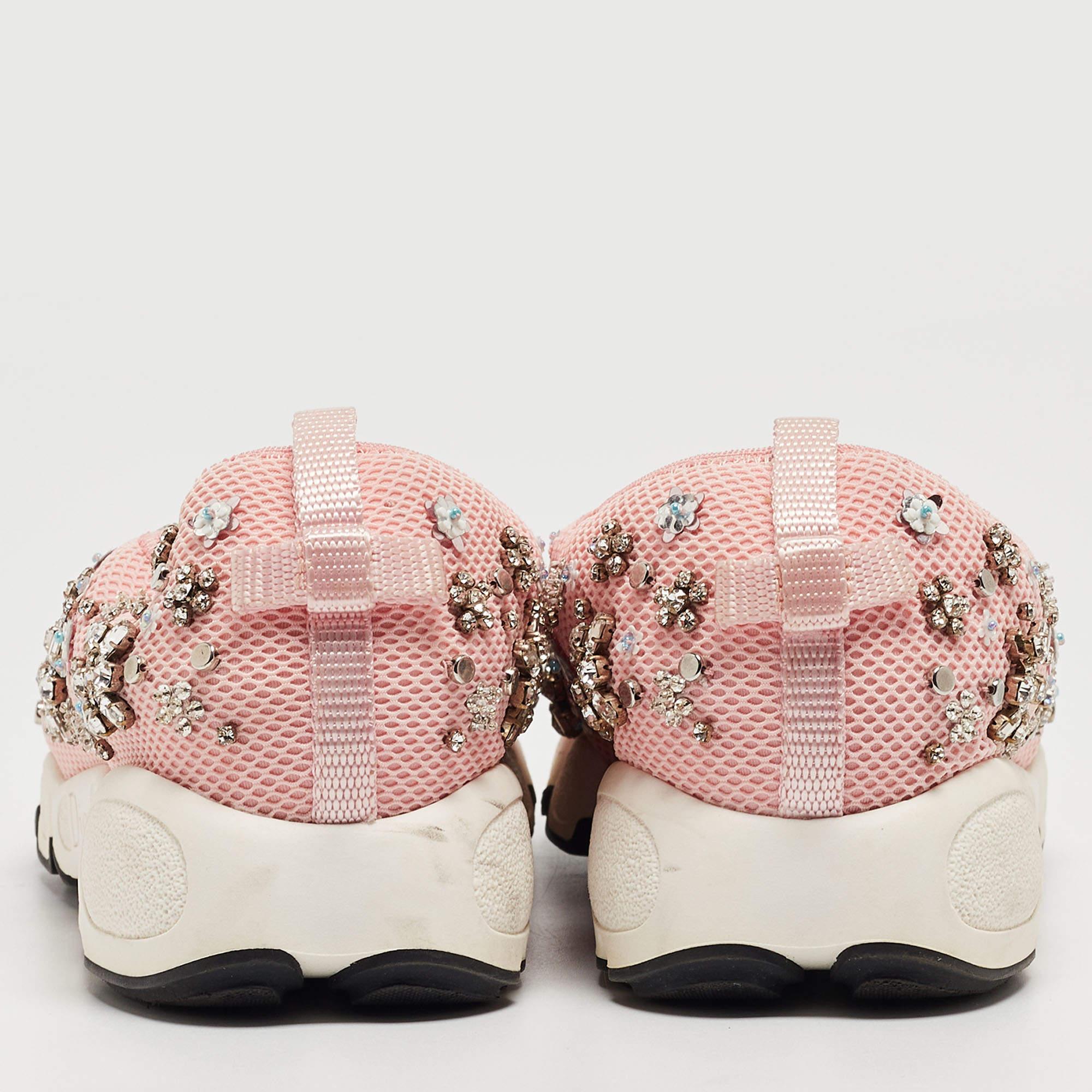 Baskets Fusion Dior roses embellies en maille, taille 36 Unisexe en vente