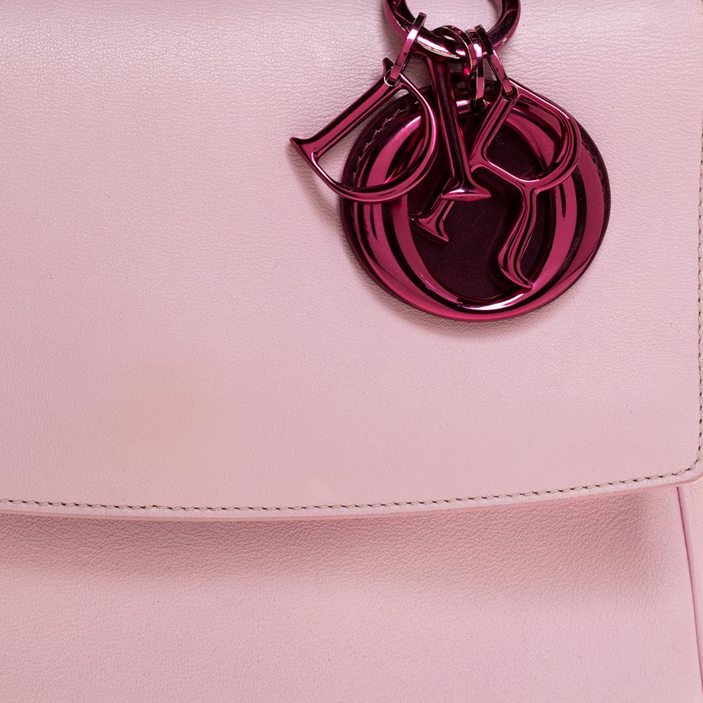 Petit sac à rabat Be Dior en cuir rose et en cuir verni 4