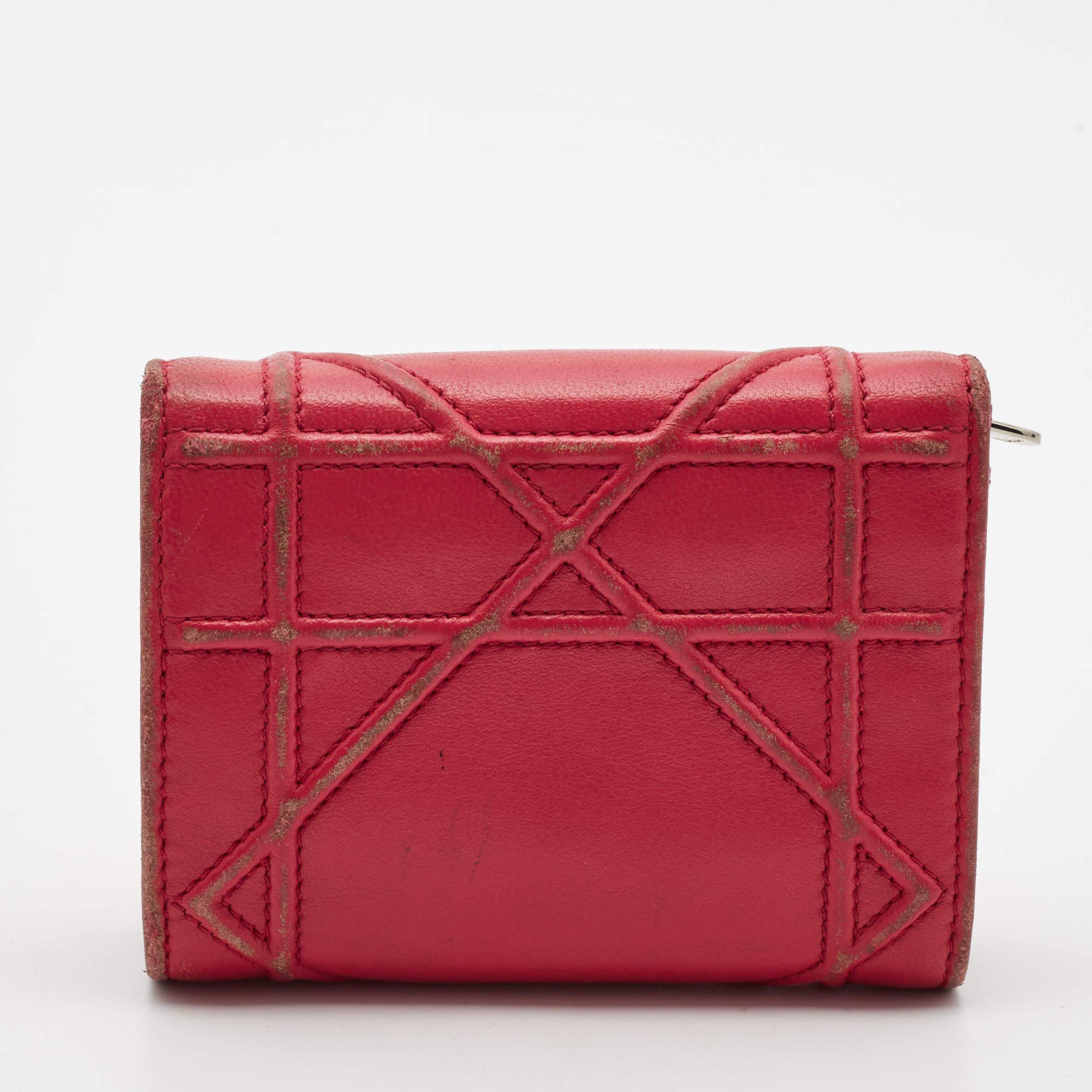 Portafoglio Dior Trifold in pelle rosa Diorama in vendita 3
