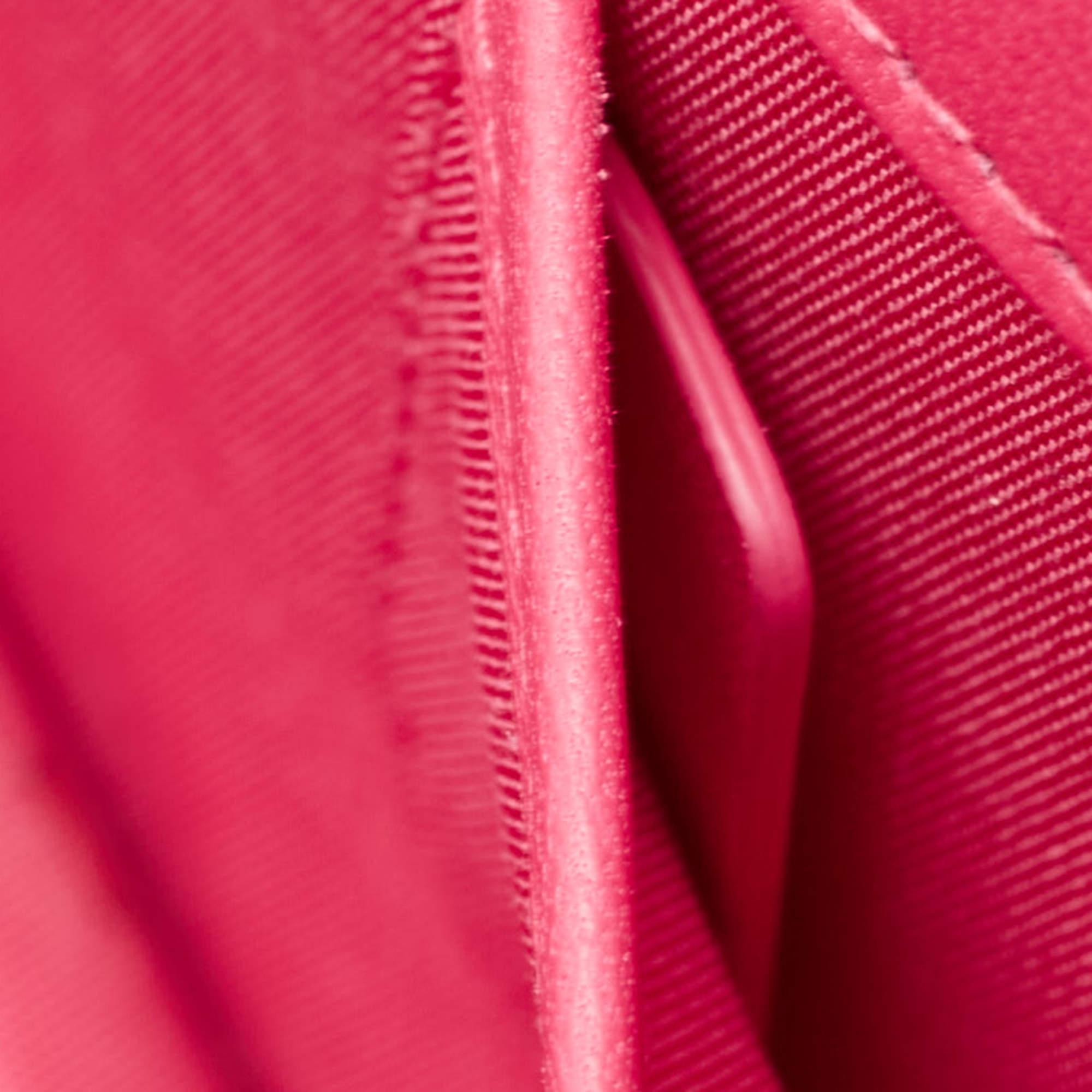 Pochette à chaîne Lady Dior en cuir rose en vente 5