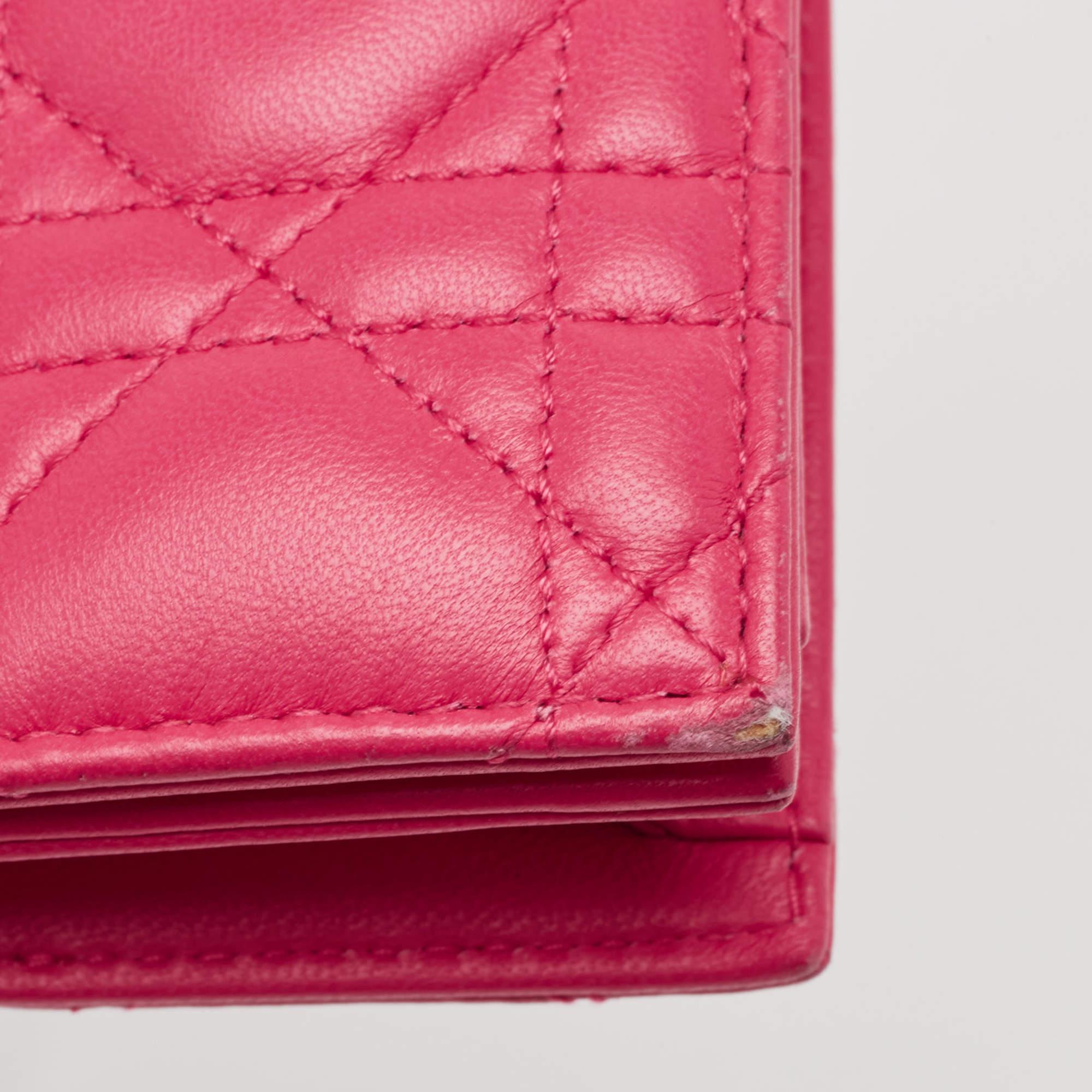 Pochette à chaîne Lady Dior en cuir rose en vente 9