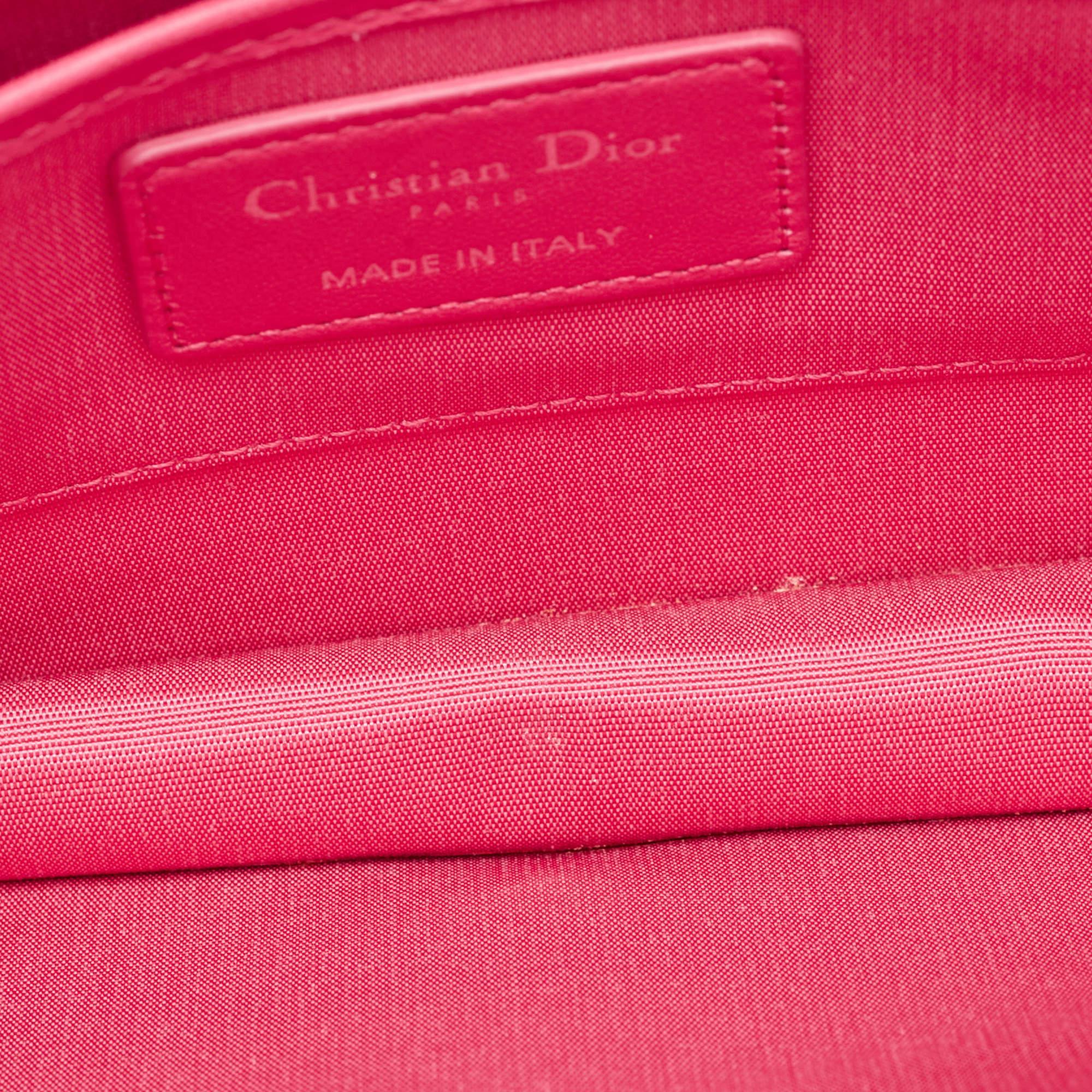 Pochette à chaîne Lady Dior en cuir rose en vente 3