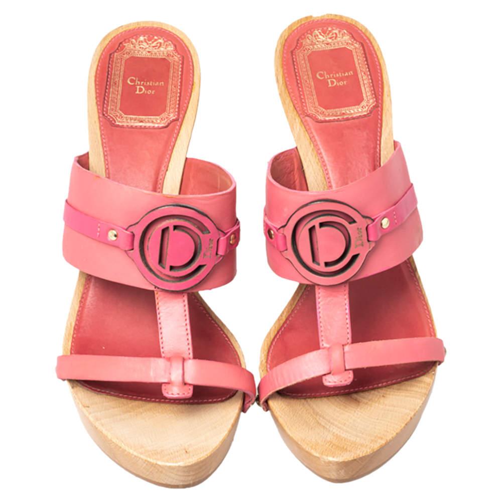 Dior Pink Leather Logo Embellished Slide Sandals Size 37.5 In Good Condition In Dubai, Al Qouz 2
