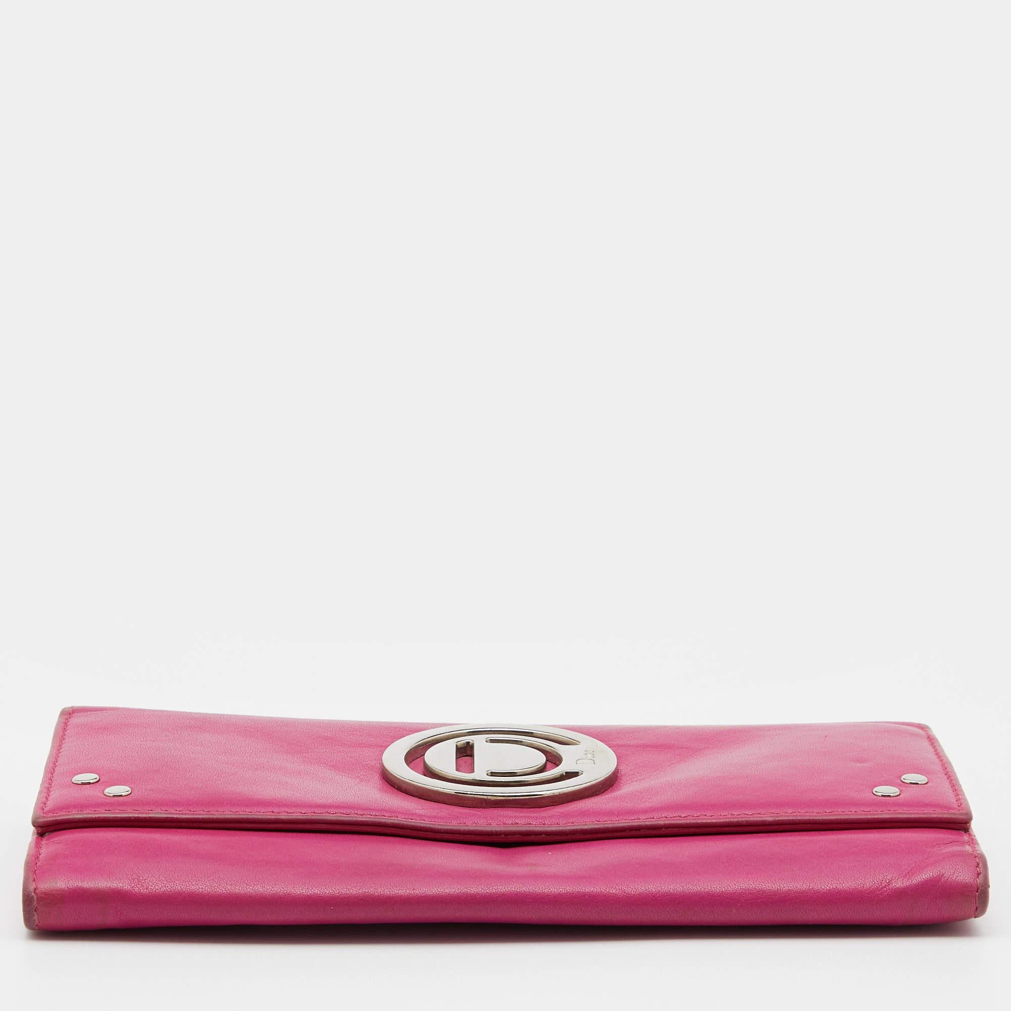 Dior Pink Leather Round Logo Flap Continental Wallet For Sale 2