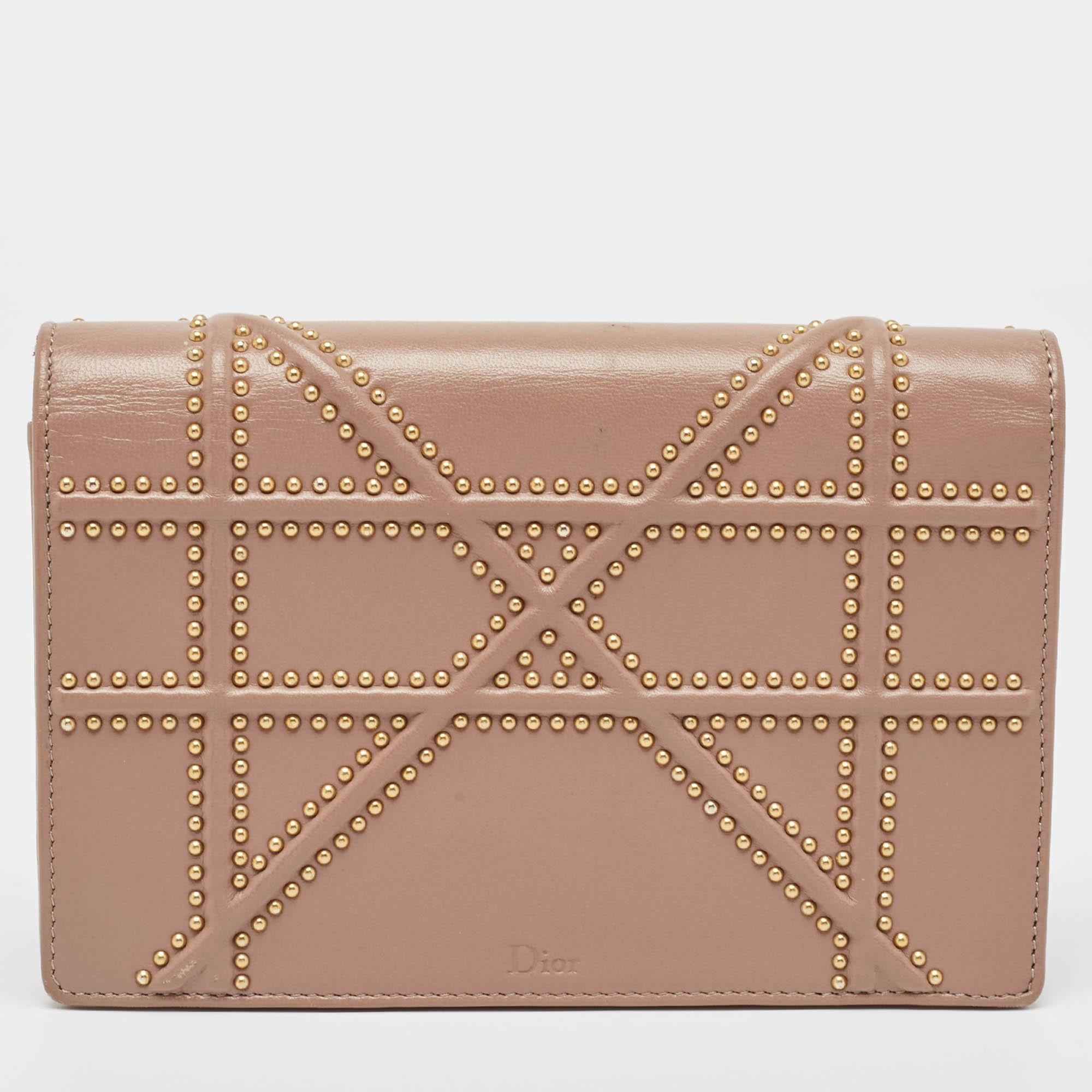 Dior Pink Leather Studded Diorama Wallet on Chain In Fair Condition In Dubai, Al Qouz 2
