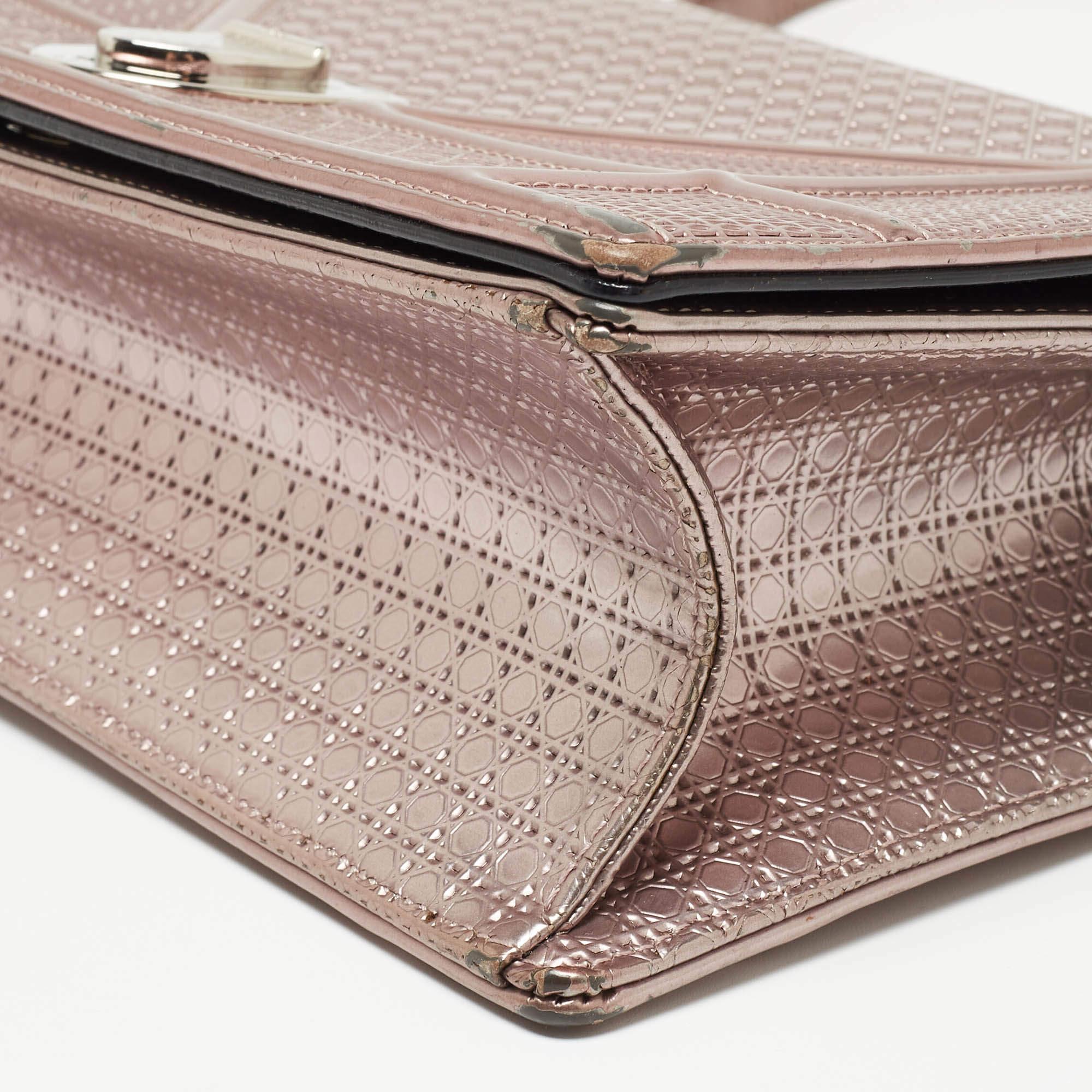 Dior Pink Microcannage Patent and Leather Medium Diorama Flap Shoulder Bag In Good Condition In Dubai, Al Qouz 2