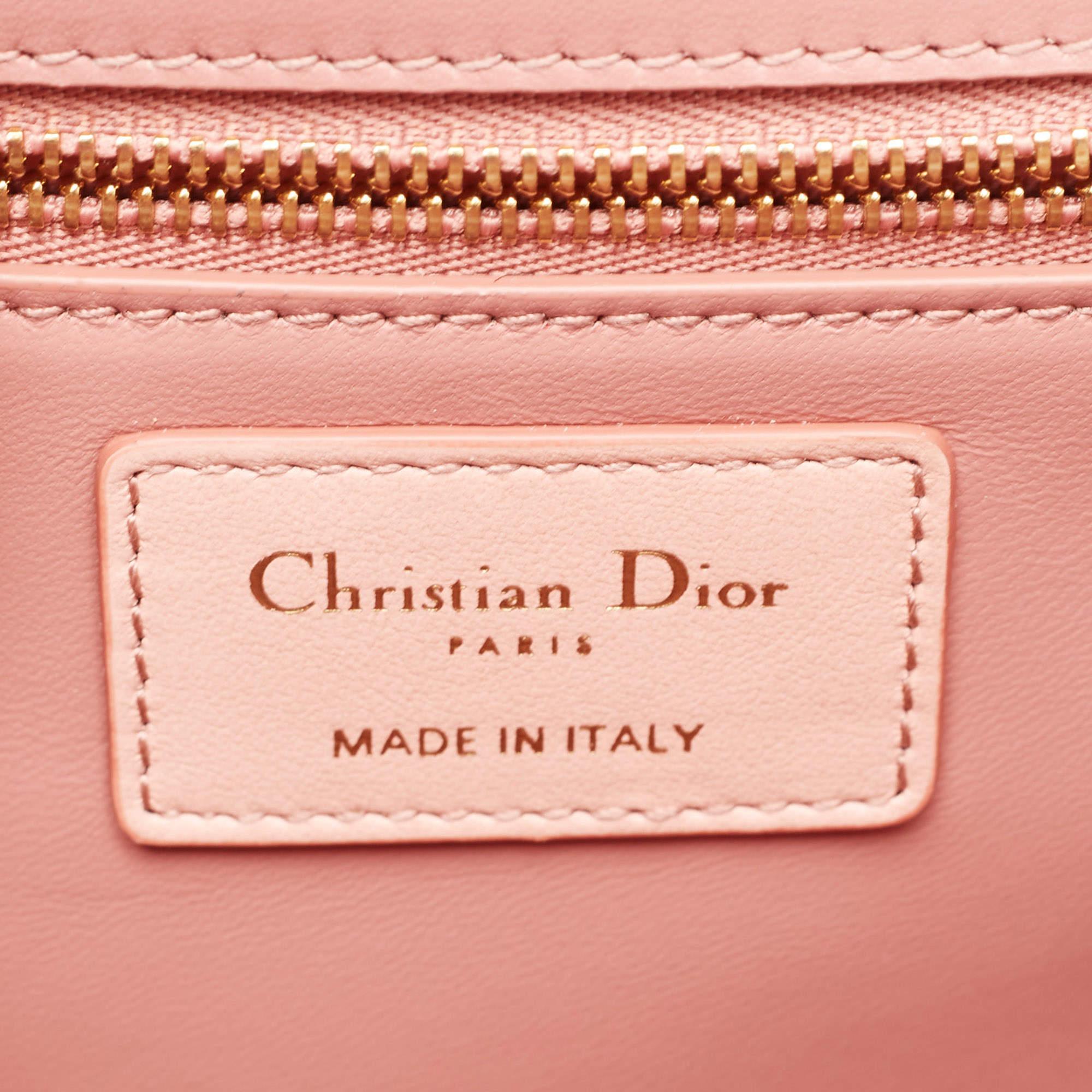 Dior Pink Ombre Leather 30 Montaigne Shoulder Bag In Excellent Condition In Dubai, Al Qouz 2