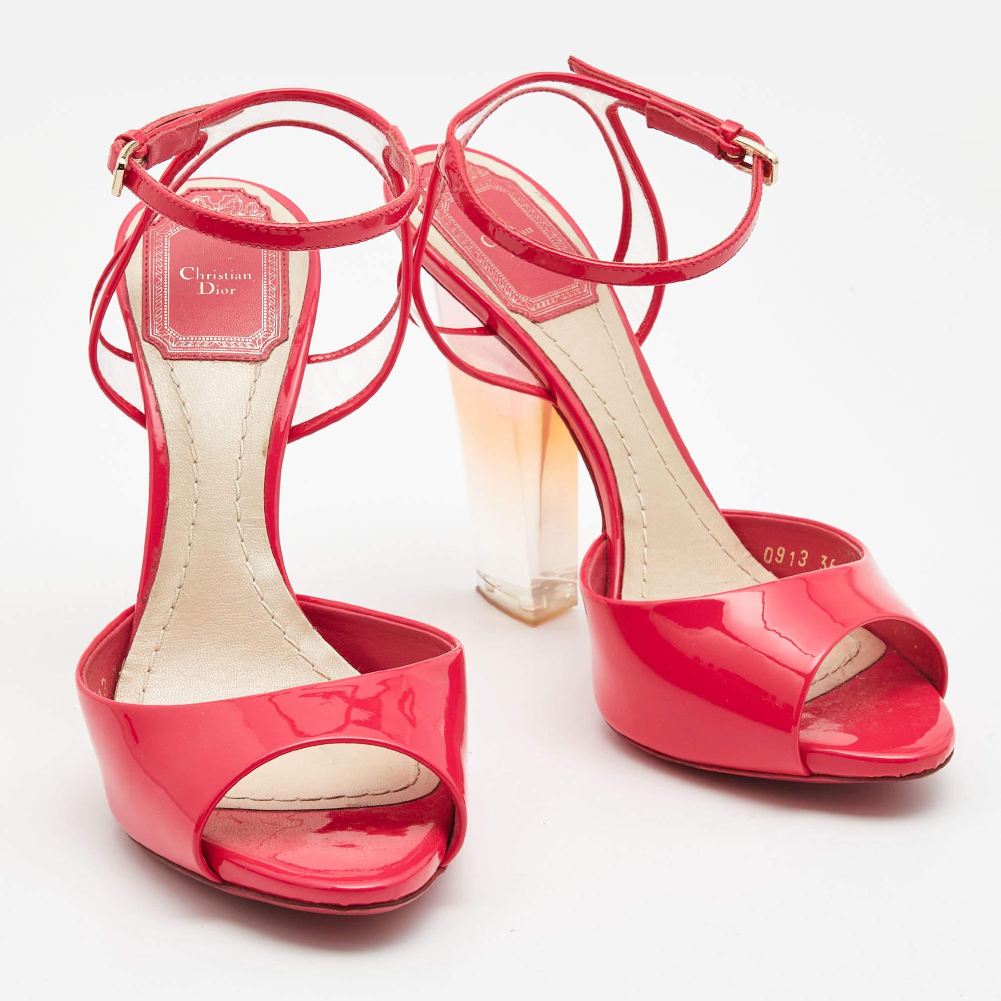 Dior Pink Patent and PVC Plexi Clear Block Ankle Strap Sandals Size 36 In Good Condition For Sale In Dubai, Al Qouz 2