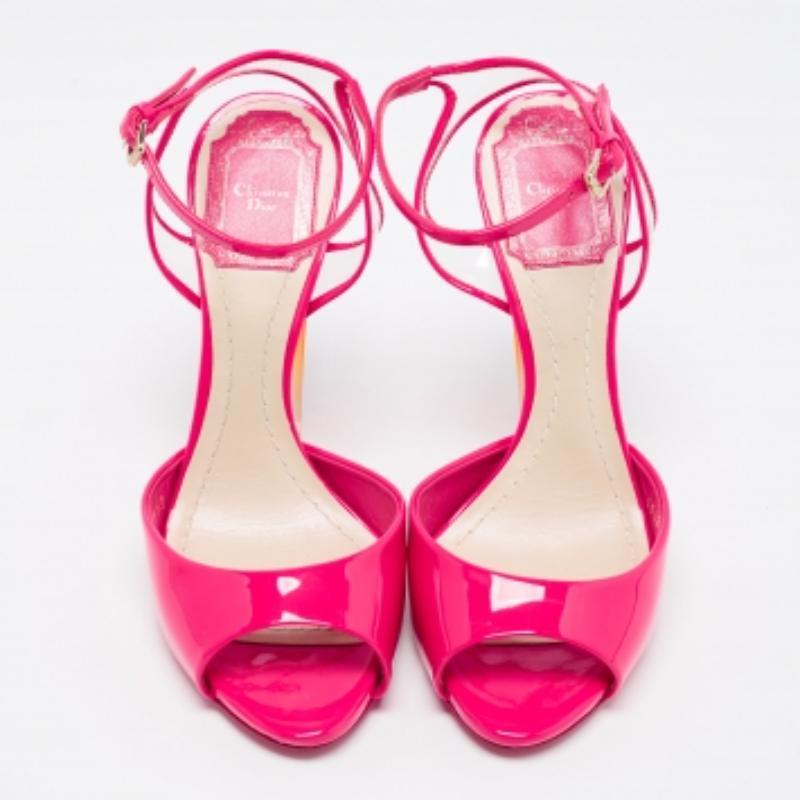 Crafted from top-quality materials for your comfort, these sandals by Dior will keep you at the top of your style game. These sandals, with their fabulous exterior and complementing hardware, will lend an edge to any ensemble and be your go-to pair