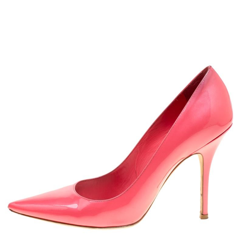 Ditch those boring shades and go pink with these lovely pumps from Dior. The splendid pumps are crafted from patent leather and feature an elegant silhouette. They flaunt pointed toes, a 10 cm stiletto heel and comfortable leather lined insoles.