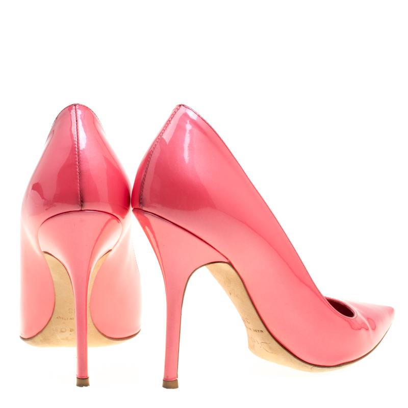 Dior Pink Patent Leather Pointed Toe Pumps Size 38 In Good Condition In Dubai, Al Qouz 2