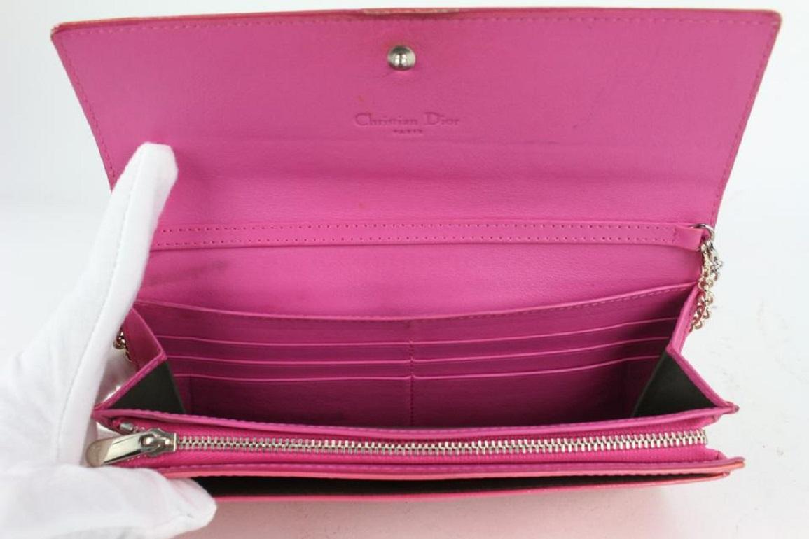 Dior Rosa Lack Trotter Kette Brieftasche 923da97 im Zustand „Gut“ in Dix hills, NY