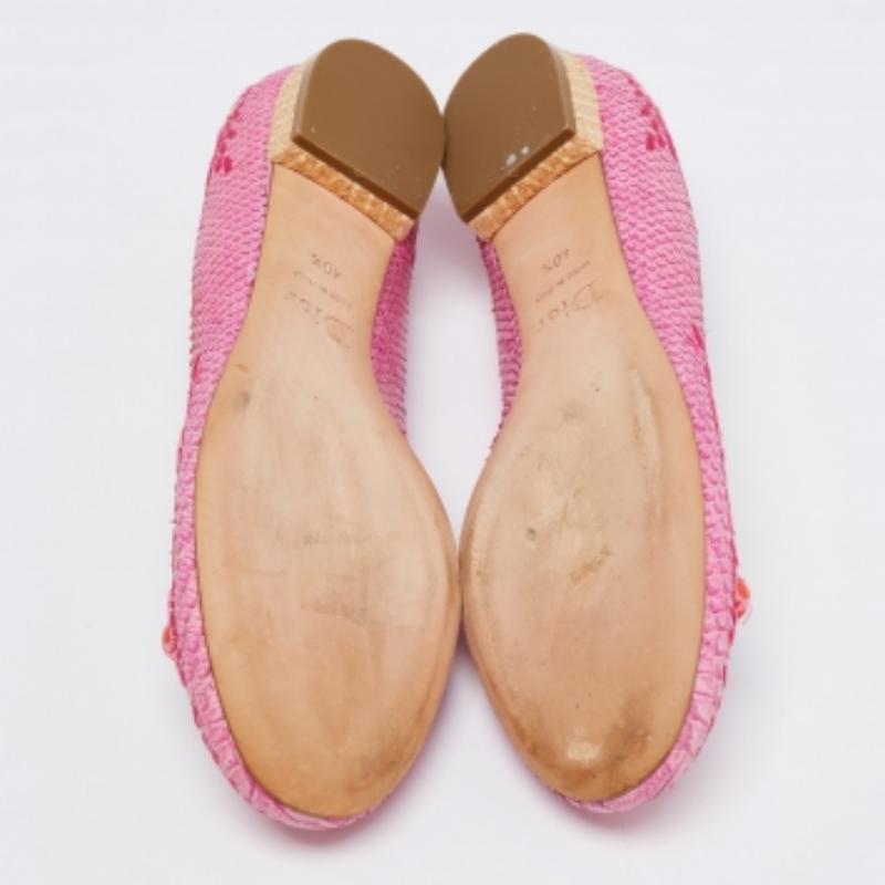 Dior Pink Python Leather Floral Raffia Ballet Flats Size 40.5 In Good Condition For Sale In Dubai, Al Qouz 2