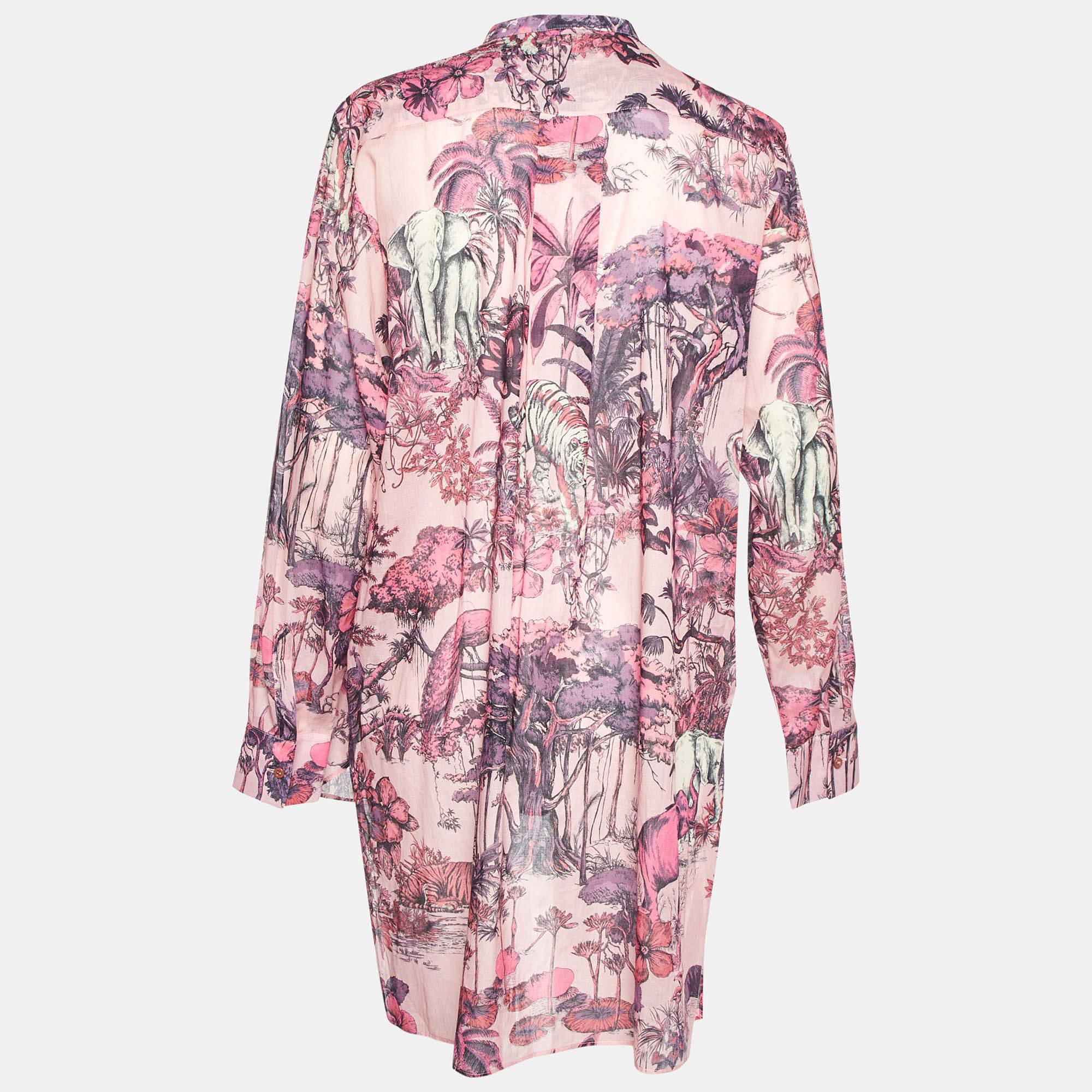 Complement your elegance with a lovely blouse like this one. With its pretty design and prime quality fabric  this blouse is the best pick to look sophisticated and poised.