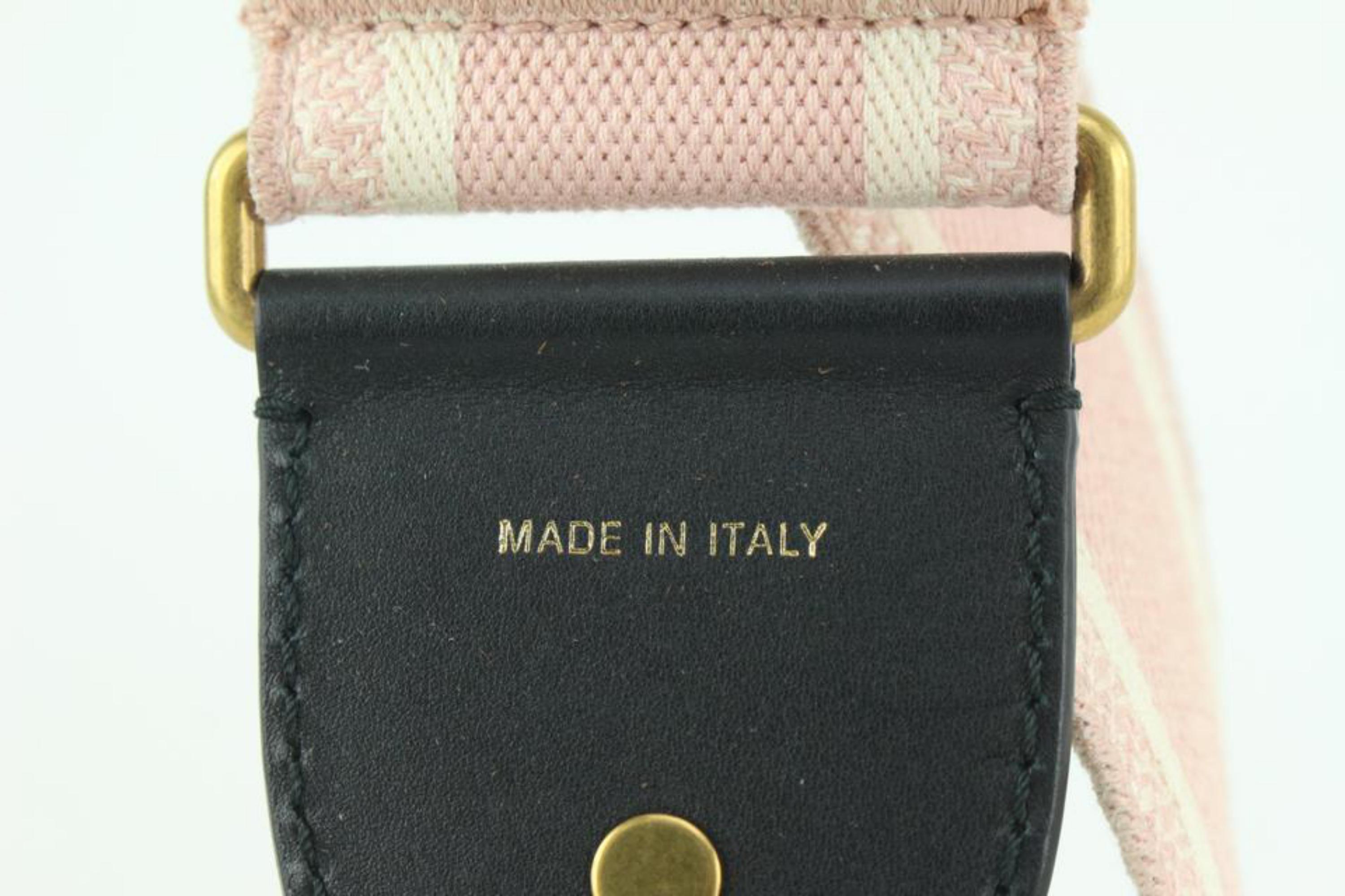 Made In: Italy
Measurements: Length:  37