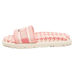 Dior - Chaussures de course pied-de-poule en toile brodée de logo rose/blanc, taille 38