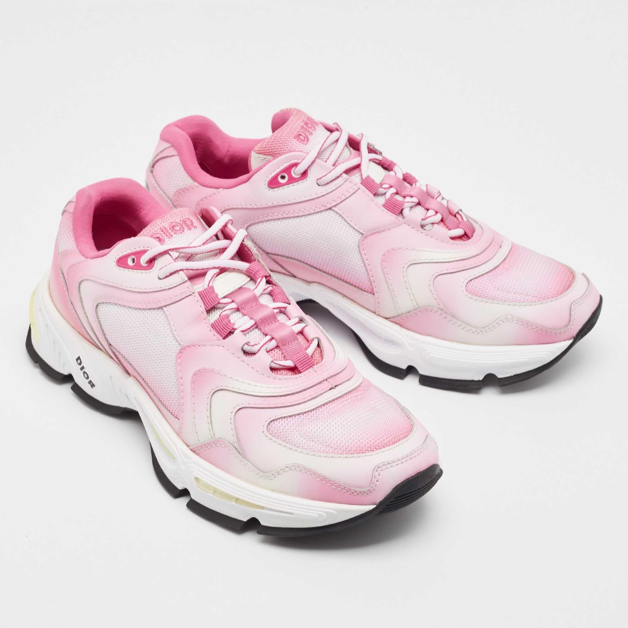 DIOR Pink/White Mesh and Leather CD1 Gradient Sneakers Size 41 In New Condition For Sale In Dubai, Al Qouz 2