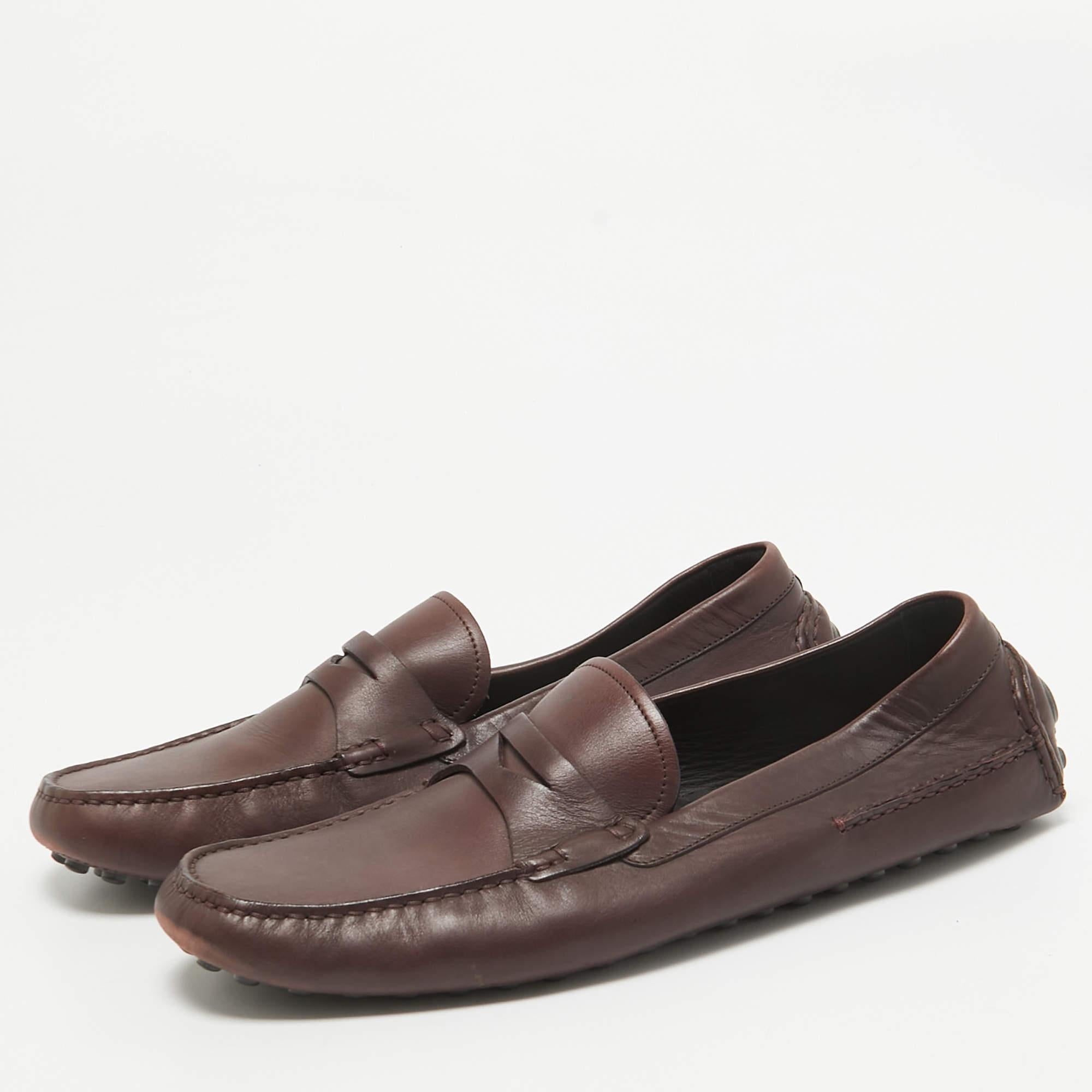 Let comfort and classic style be yours with these designer loafers from Dior. Crafted with skill the high quality shoes have the perfect construction to take you through the day with ease.