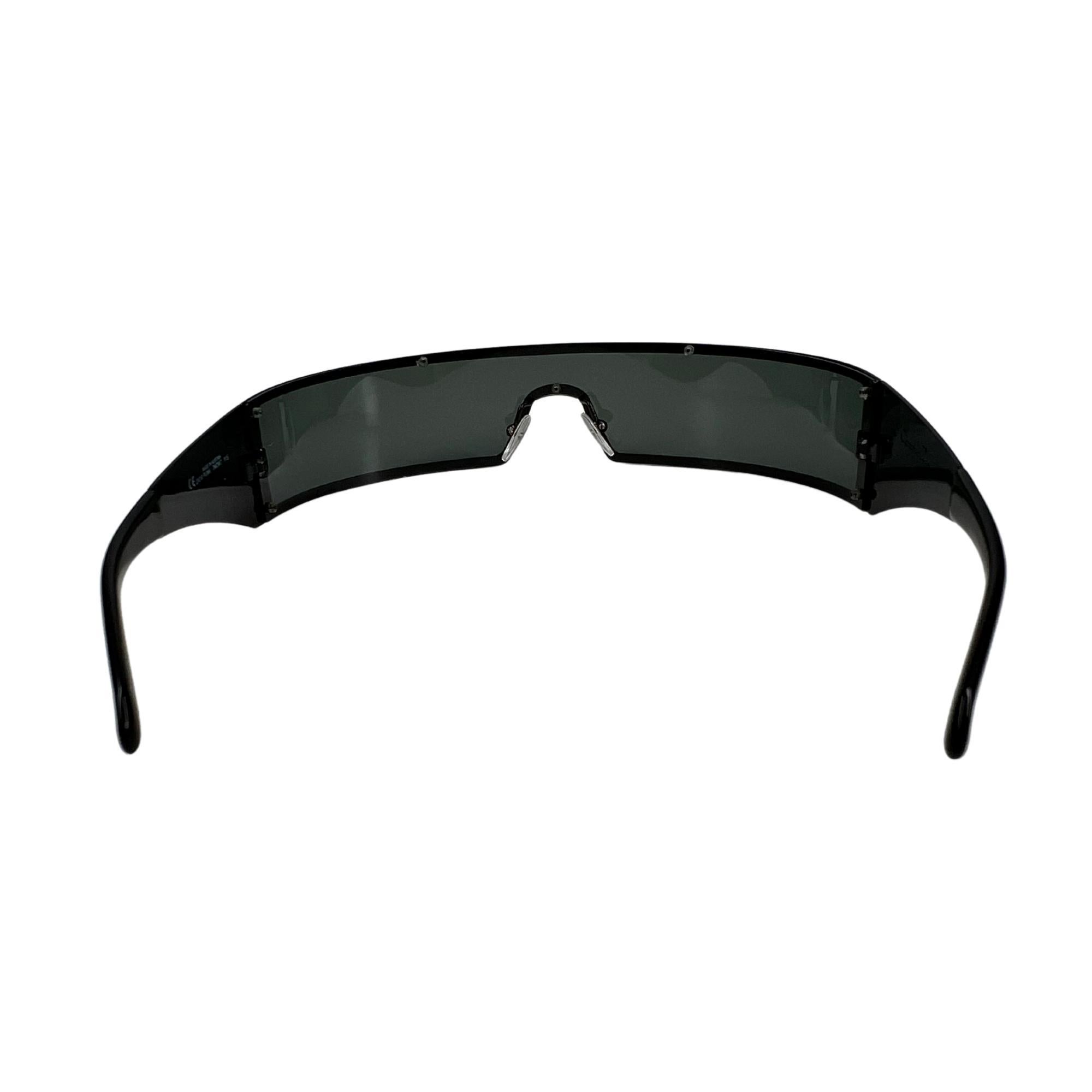 Dior Punk Black Sunglasses (7M2W7) In Good Condition In Montreal, Quebec