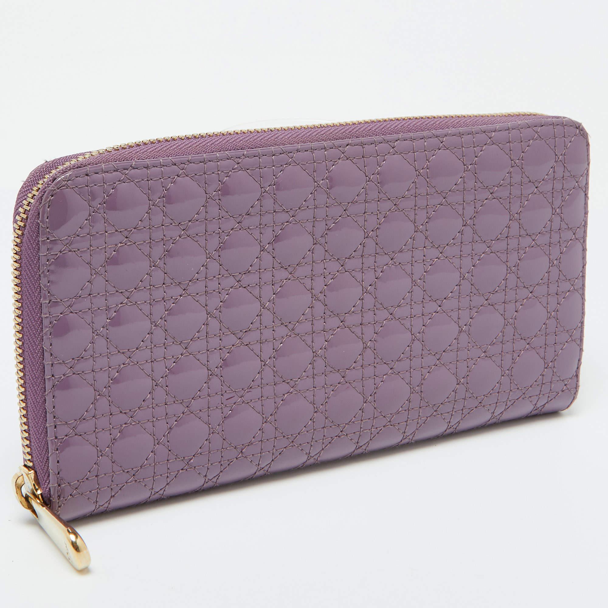 Dior Purple Cannage Patent Leather Lady Dior Zip Around Wallet In Good Condition In Dubai, Al Qouz 2