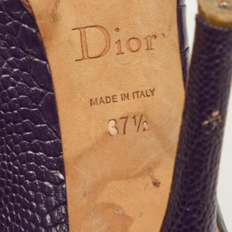 Escarpins Miss Dior en python gaufré violet Taille 37.5 Bon état - En vente à Dubai, Al Qouz 2