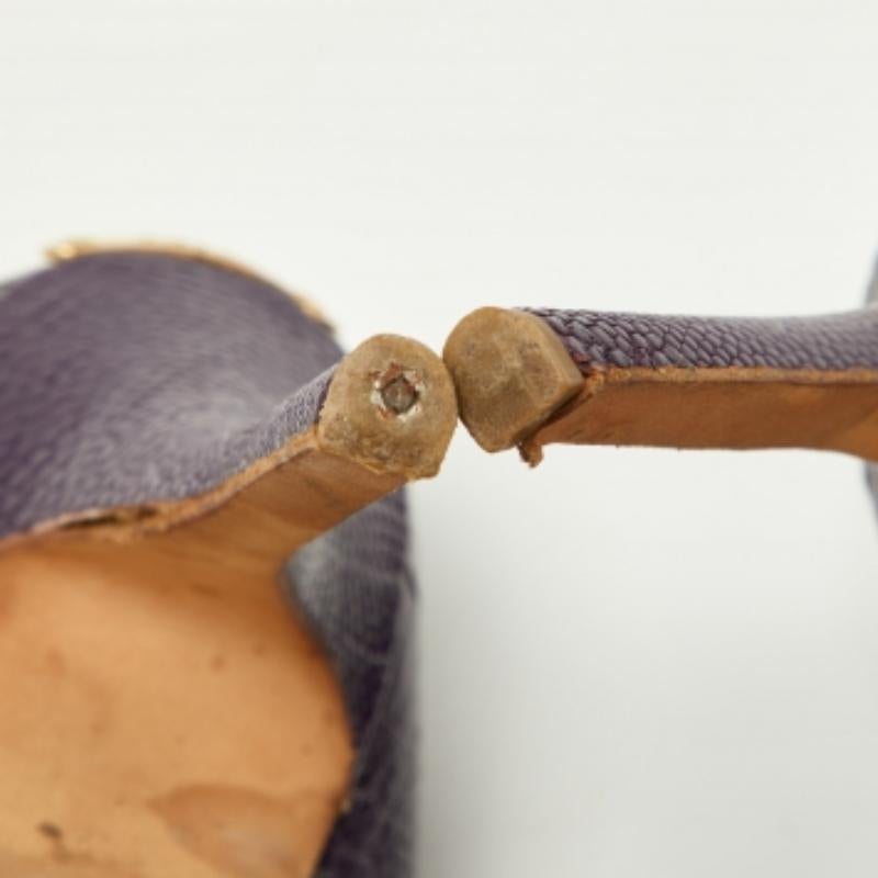 Escarpins Miss Dior en python gaufré violet Taille 37.5 en vente 1