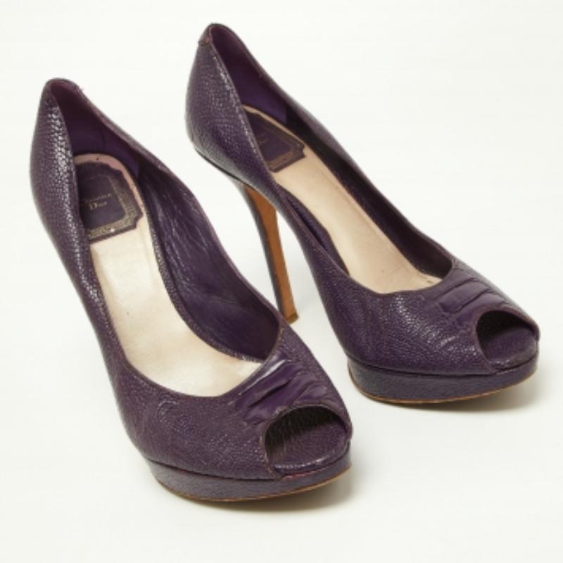 Escarpins Miss Dior en python gaufré violet Taille 37.5 en vente 3