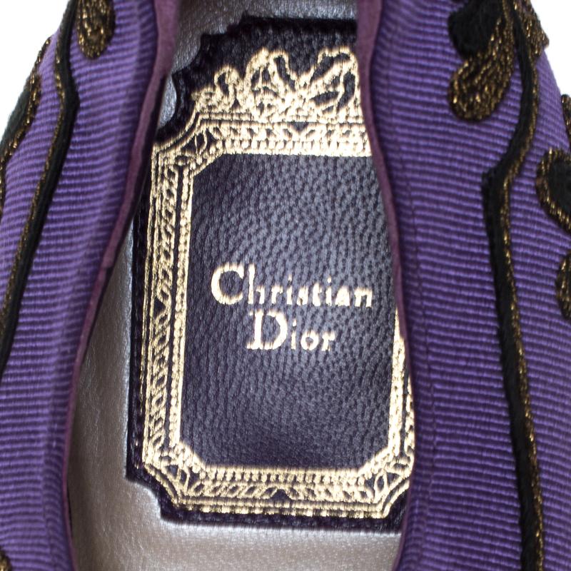 Dior Purple Embroidered Canvas Tie Platform Pumps Size 39 In Good Condition For Sale In Dubai, Al Qouz 2
