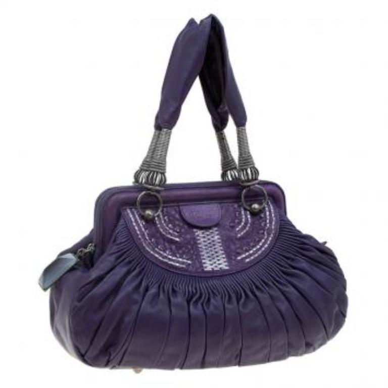 Dior, la borsa Plisse in pelle plissettata viola In condizioni buone in vendita a Dubai, Al Qouz 2