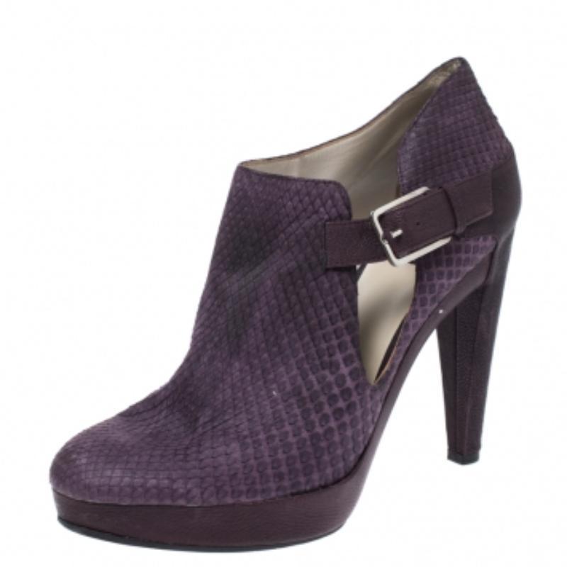 Dior Lila Python Leder und geprägtem Leder Plattform Stiefeletten Größe 40 im Zustand „Relativ gut“ im Angebot in Dubai, Al Qouz 2