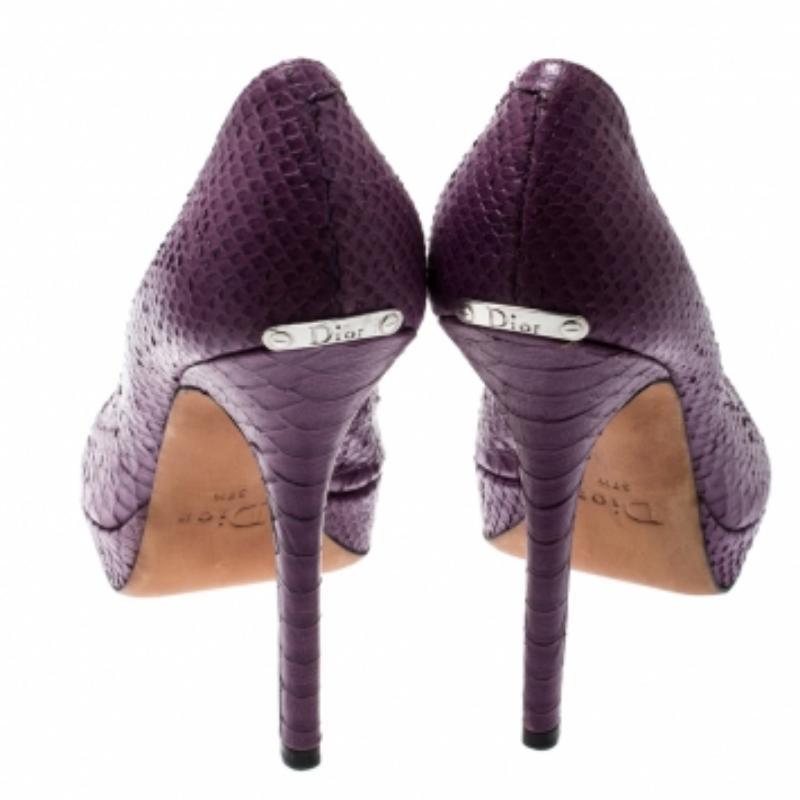 Dior Purple Python Miss Dior Peep Toe Platform Pumps Size 37.5 Pour femmes en vente