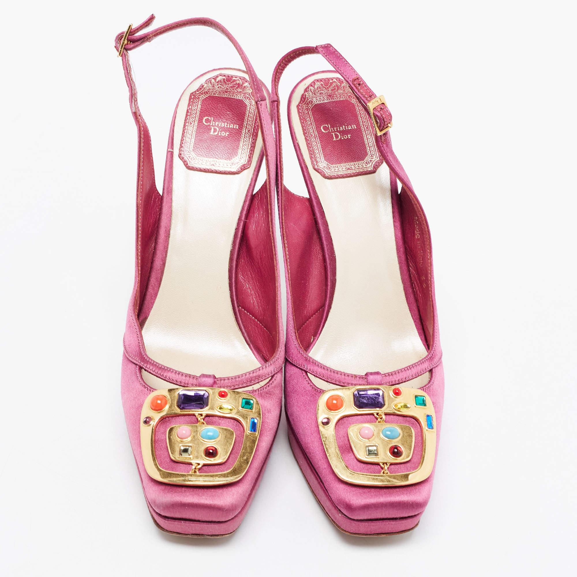 Dior Purple Satin Crystal Embellished Slingback Pumps Size 36 In Good Condition For Sale In Dubai, Al Qouz 2