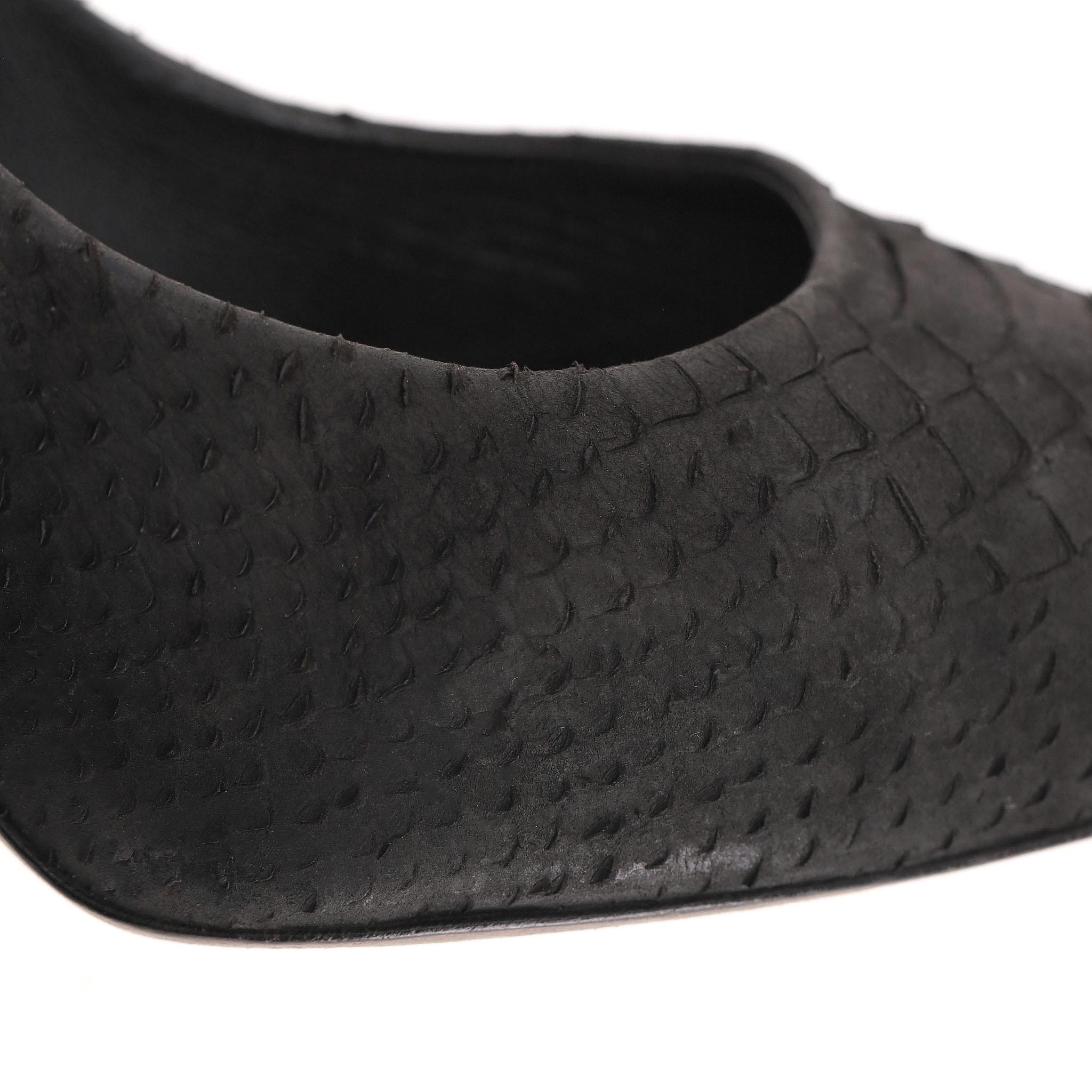 Dior Python Skin Logo Detail Pumps - image 12