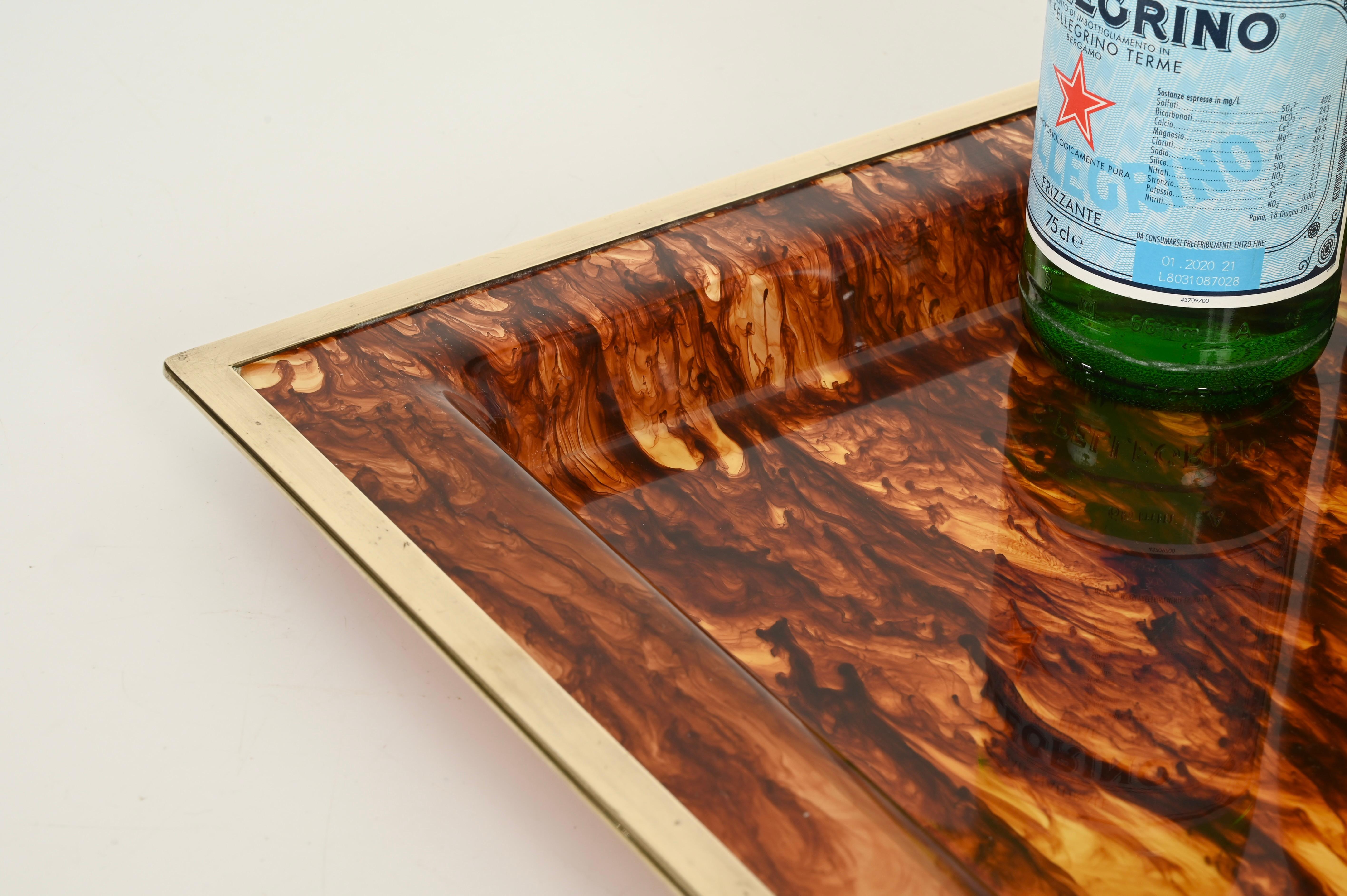 Dior Rectangular Tortoiseshell Effect Lucite and Brass Serving Tray, Italy 1970s in vendita 4