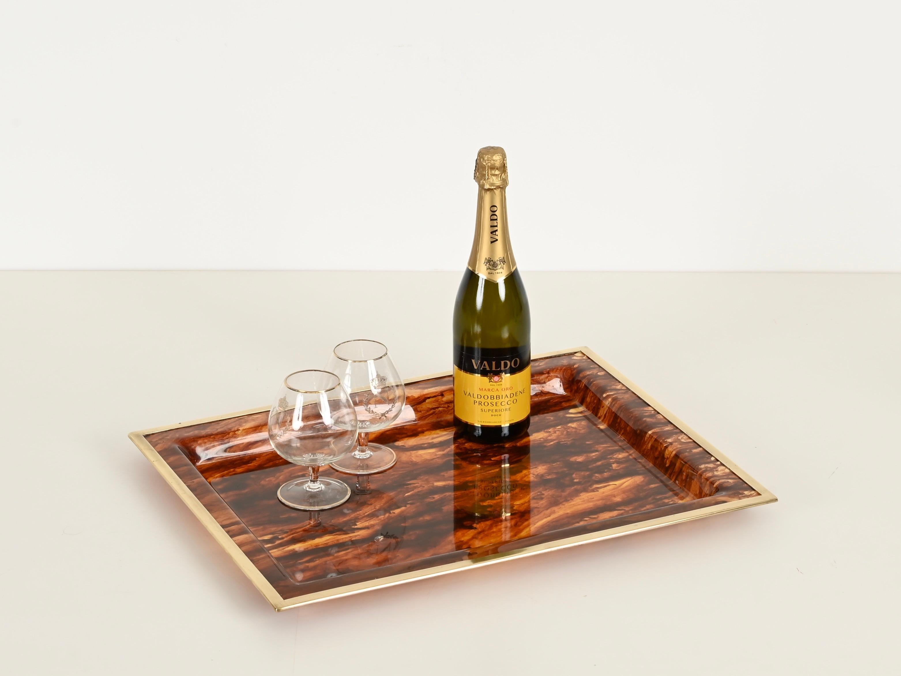 Acrilico Dior Rectangular Tortoiseshell Effect Lucite and Brass Serving Tray, Italy 1970s in vendita