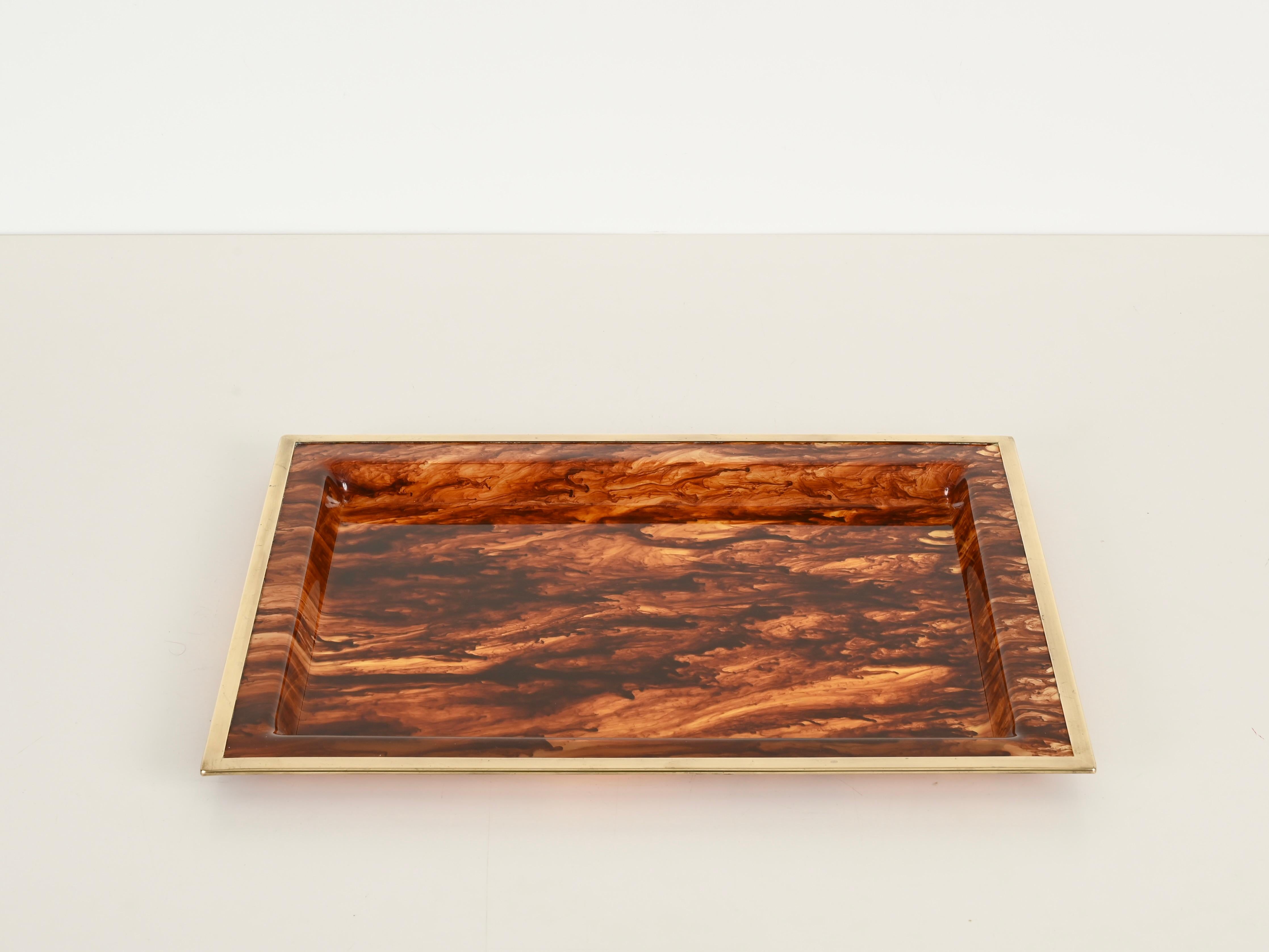 Dior Rectangular Tortoiseshell Effect Lucite and Brass Serving Tray, Italy 1970s in vendita 1